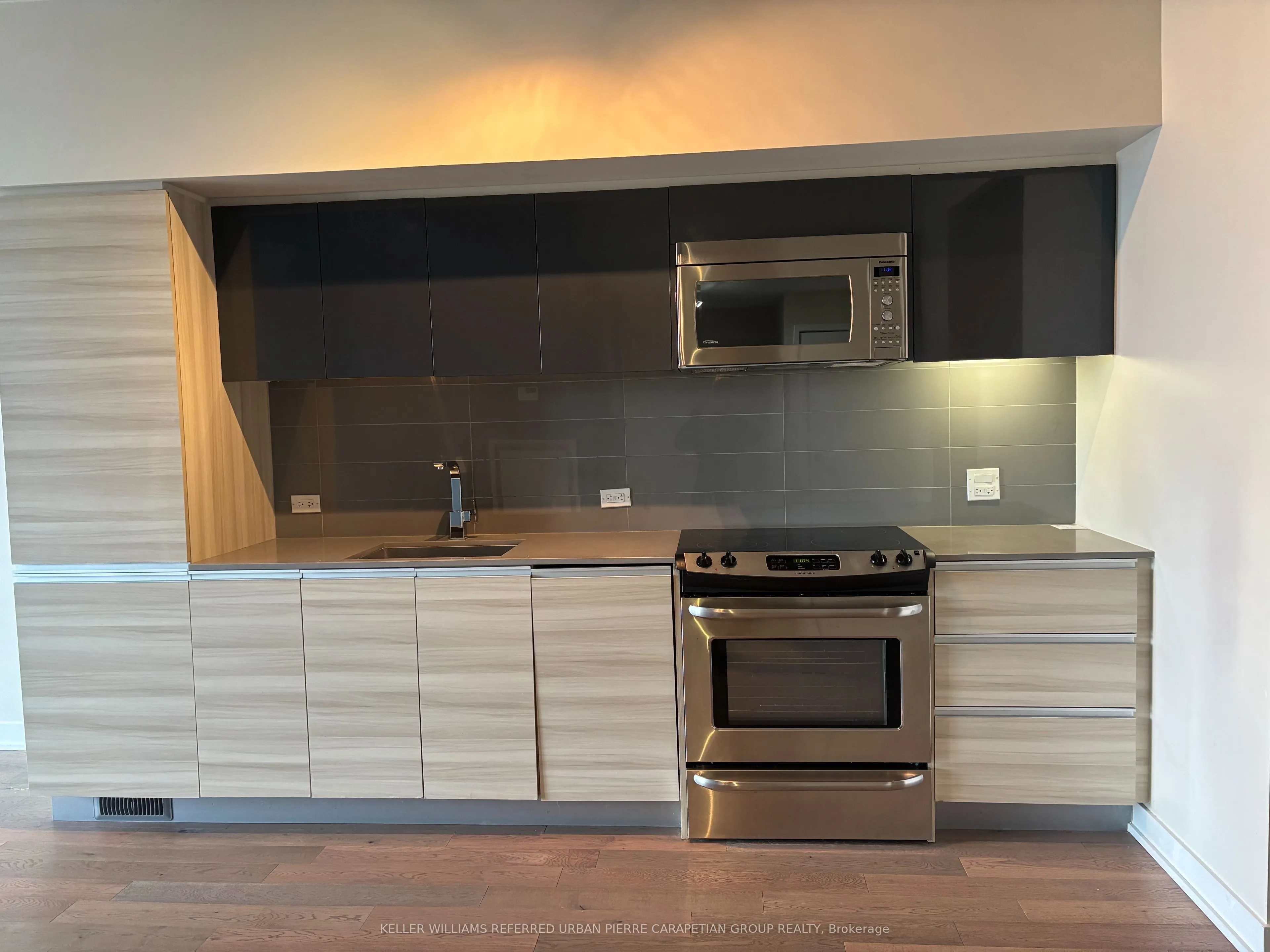 1190 Dundas Street, #721