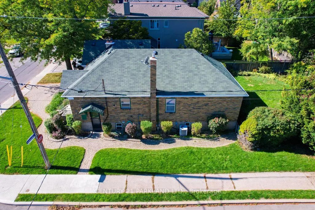 22 Parkview Hill Crescent