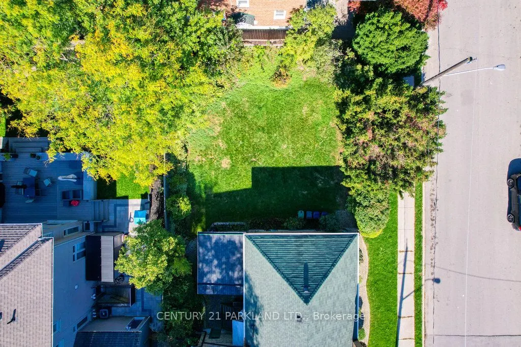 22 Parkview Hill Crescent