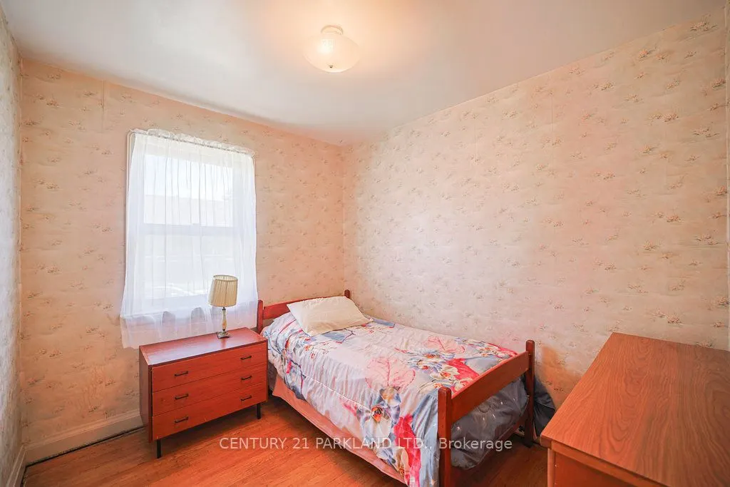 22 Parkview Hill Crescent