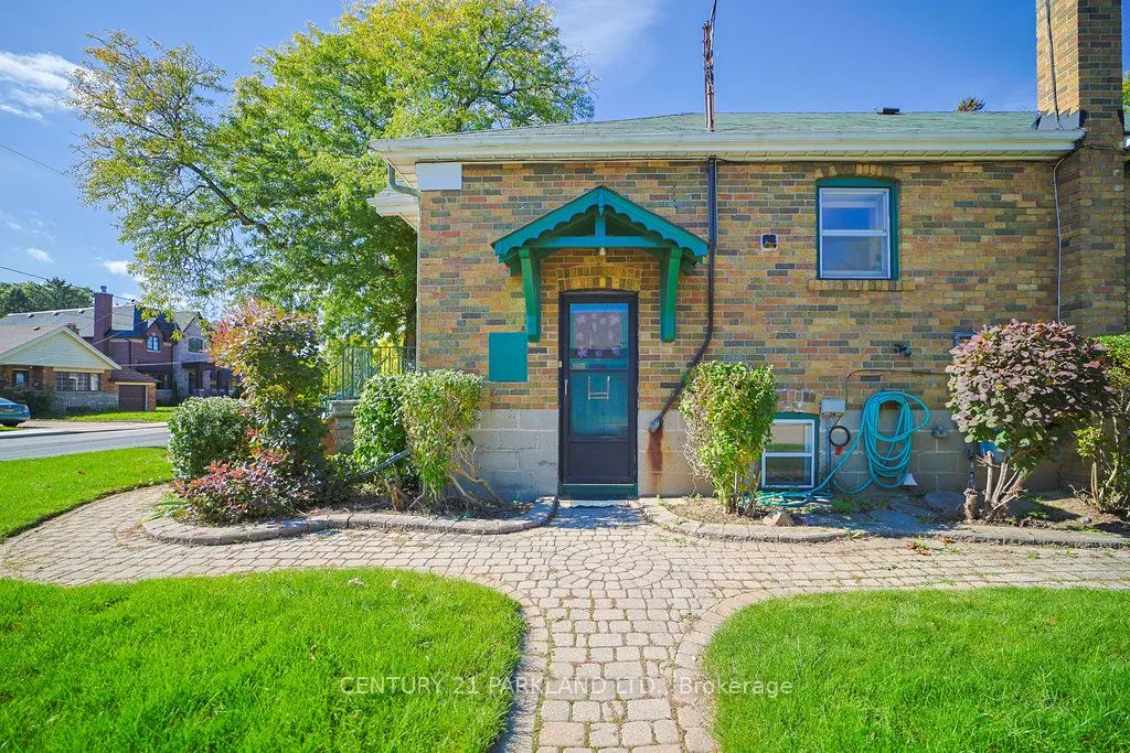 22 Parkview Hill Crescent