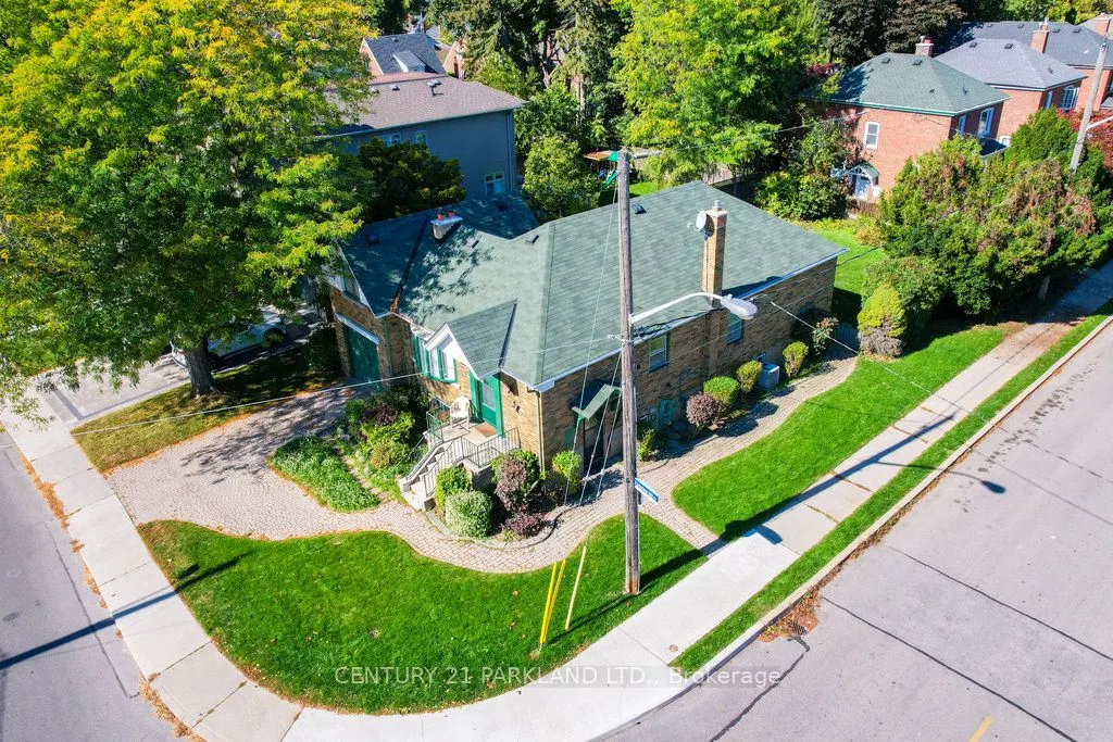 22 Parkview Hill Crescent
