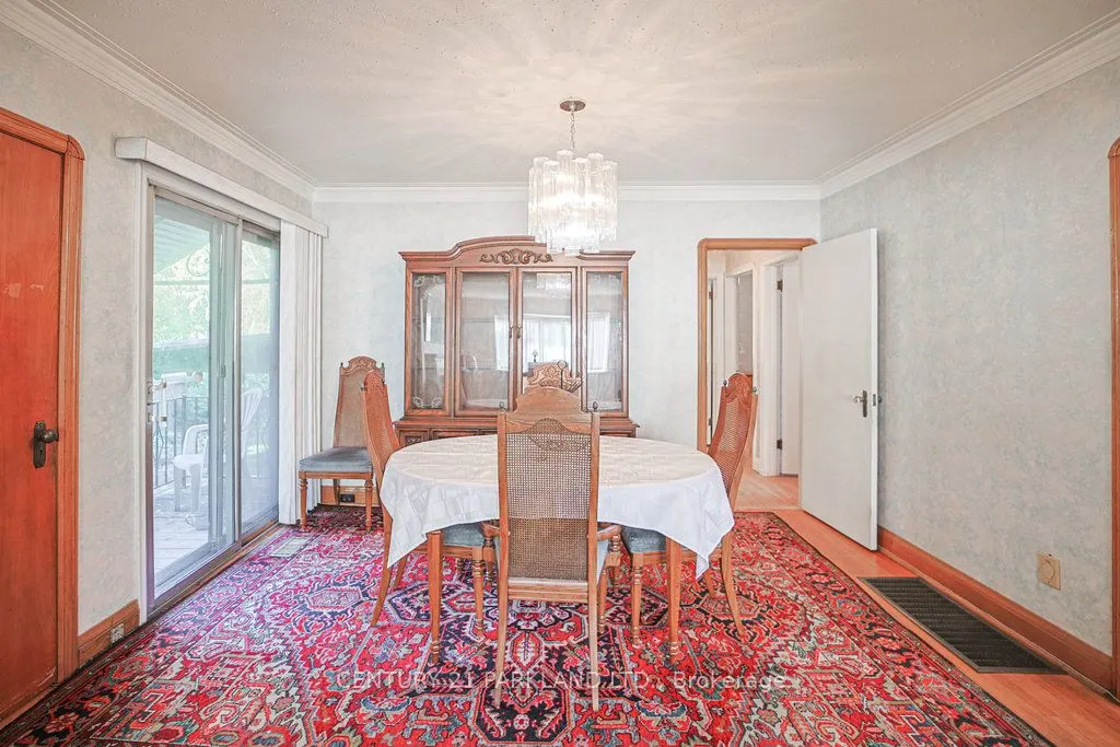 22 Parkview Hill Crescent