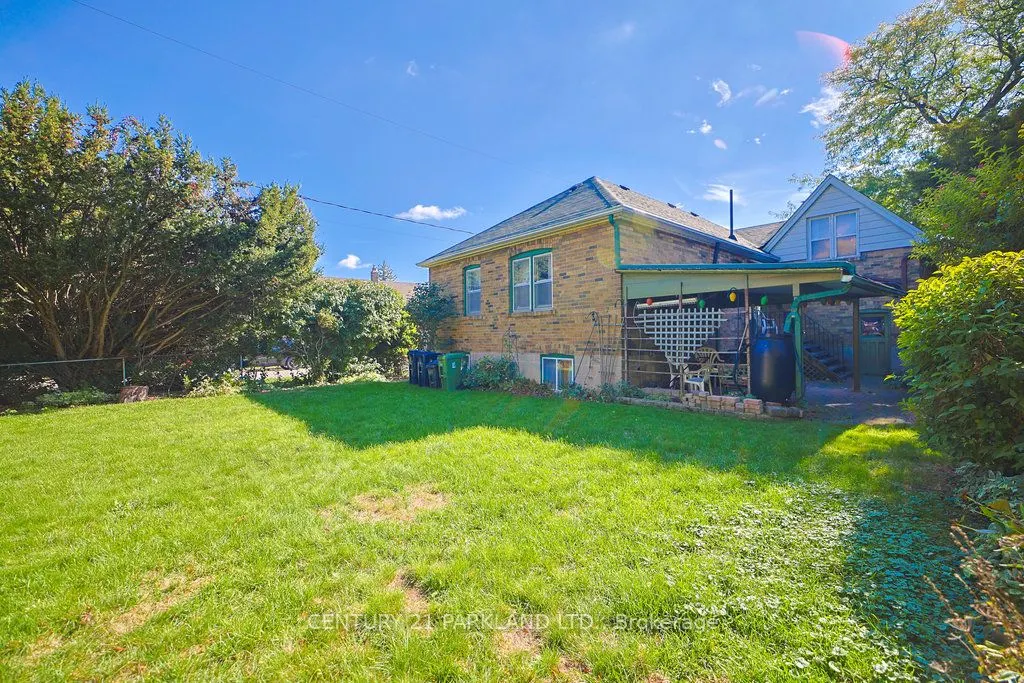 22 Parkview Hill Crescent