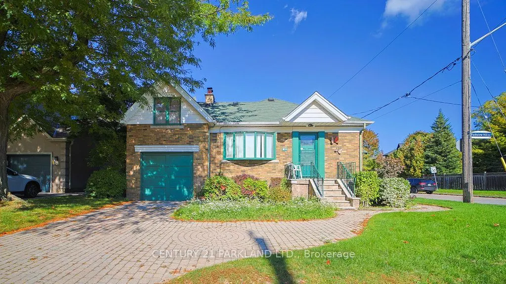 22 Parkview Hill Crescent