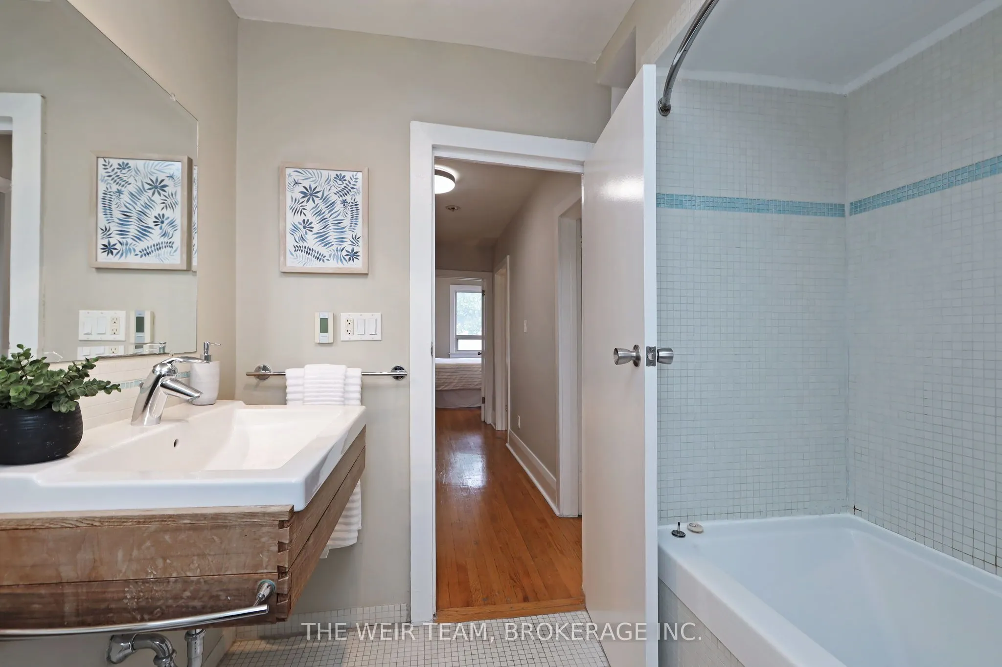 157 Mortimer Avenue