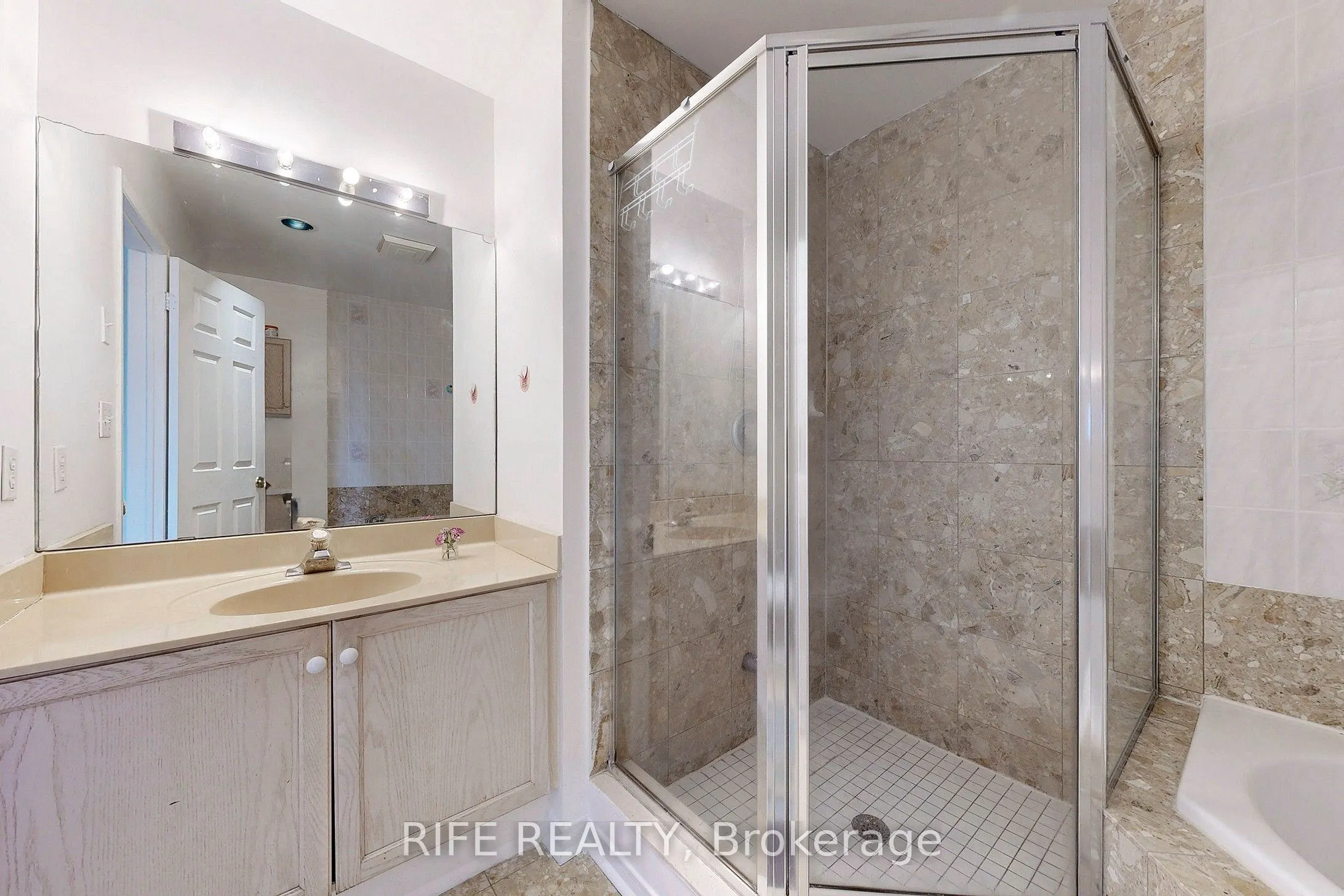 28 Rosebank Drive, #703