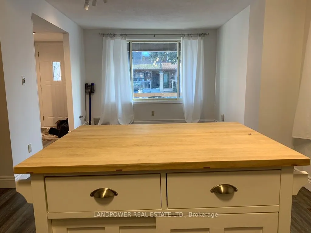 178 Coleman Avenue, #Front unit with basement