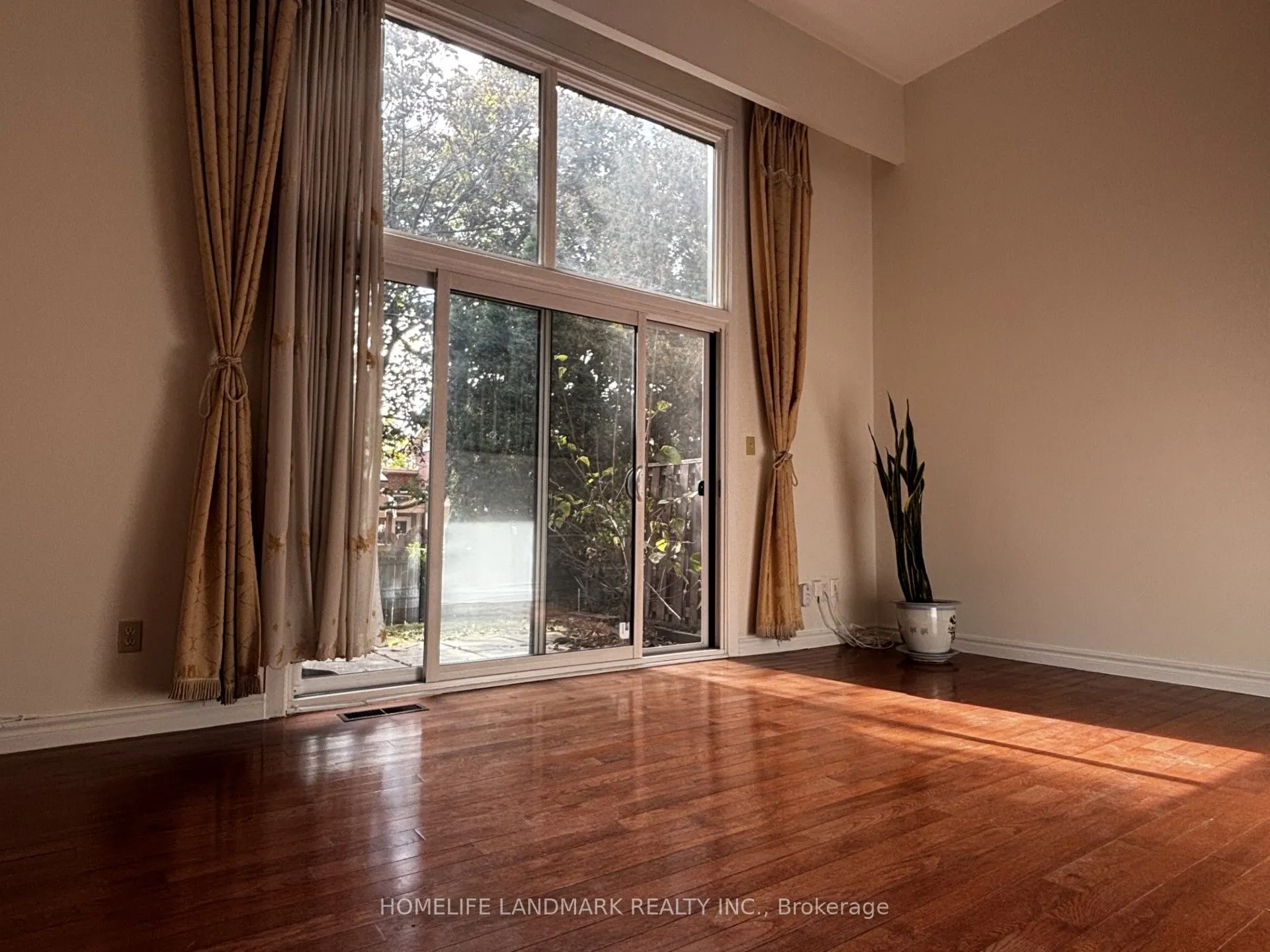 254 Sprucewood Court, #27