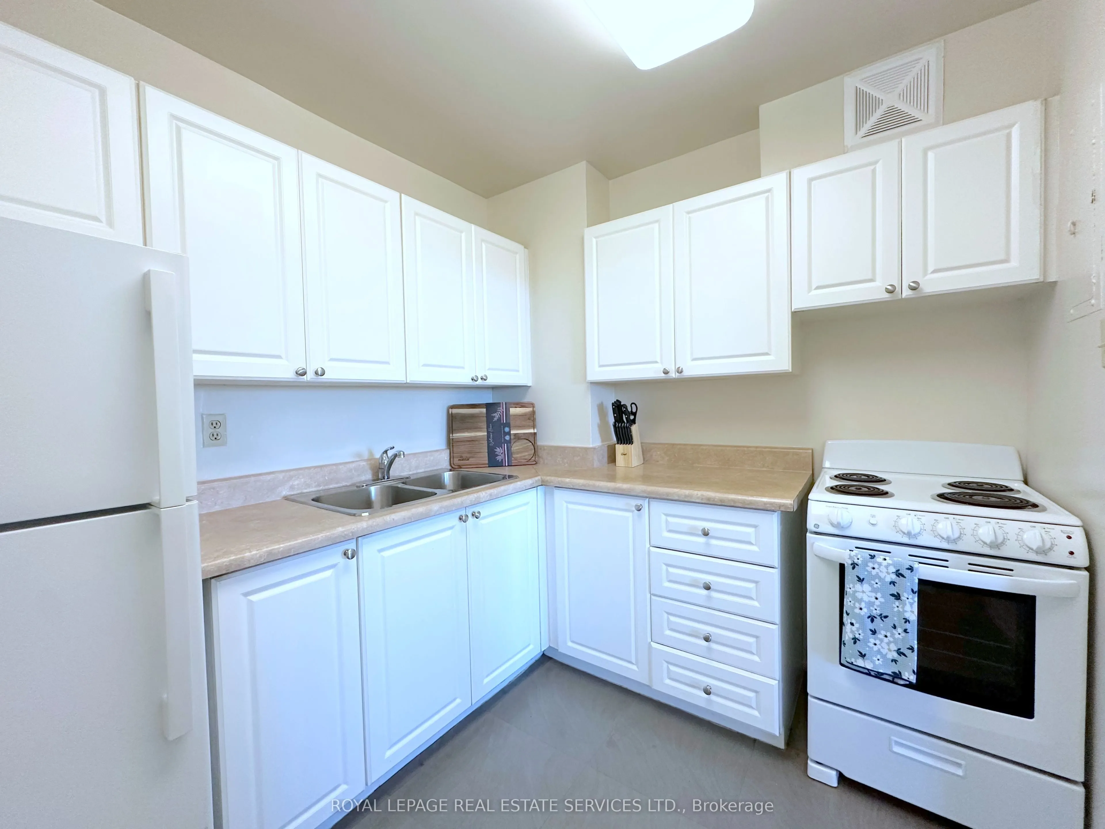 30 Denton Avenue, #1014