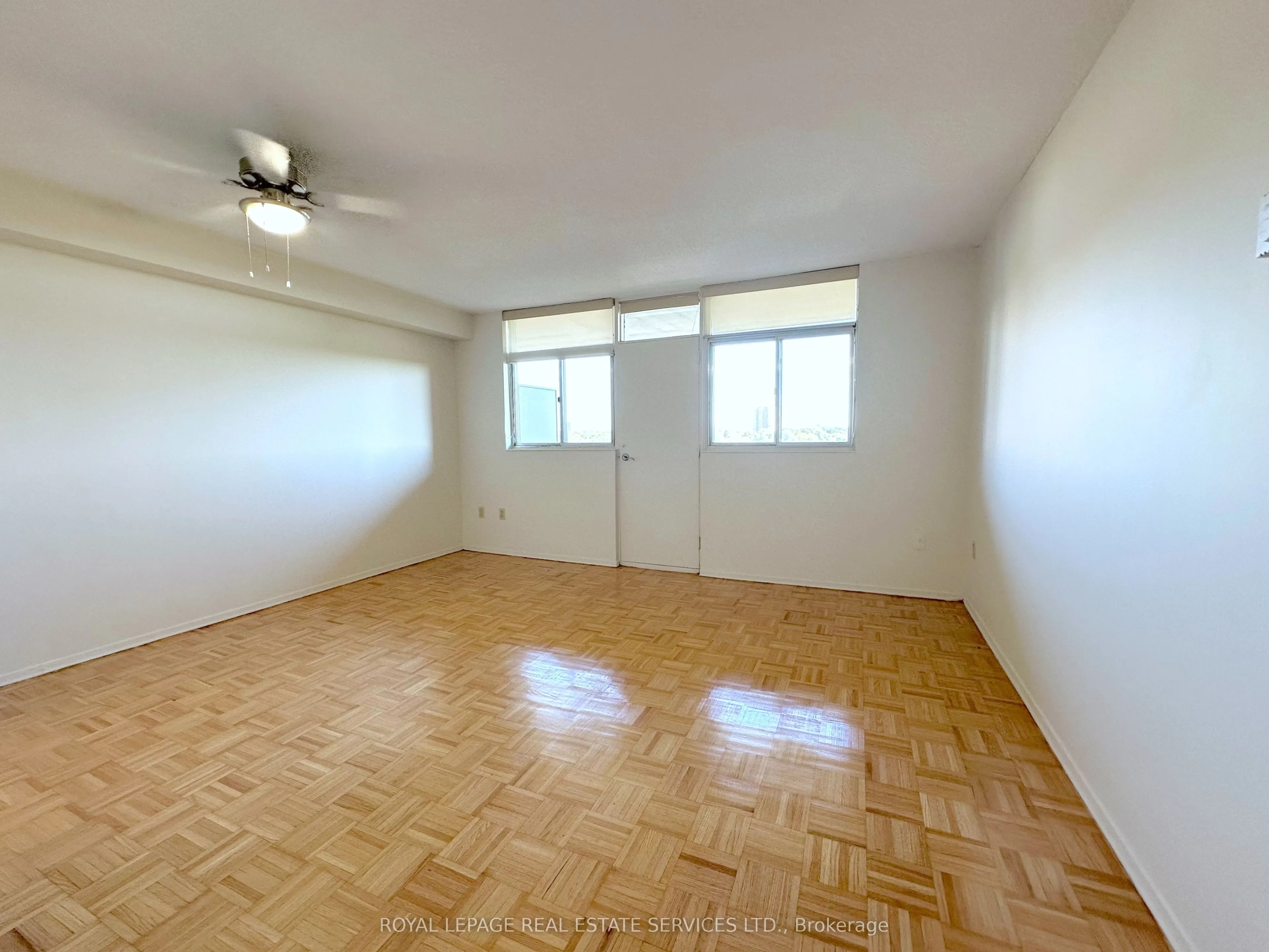 30 Denton Avenue, #1014