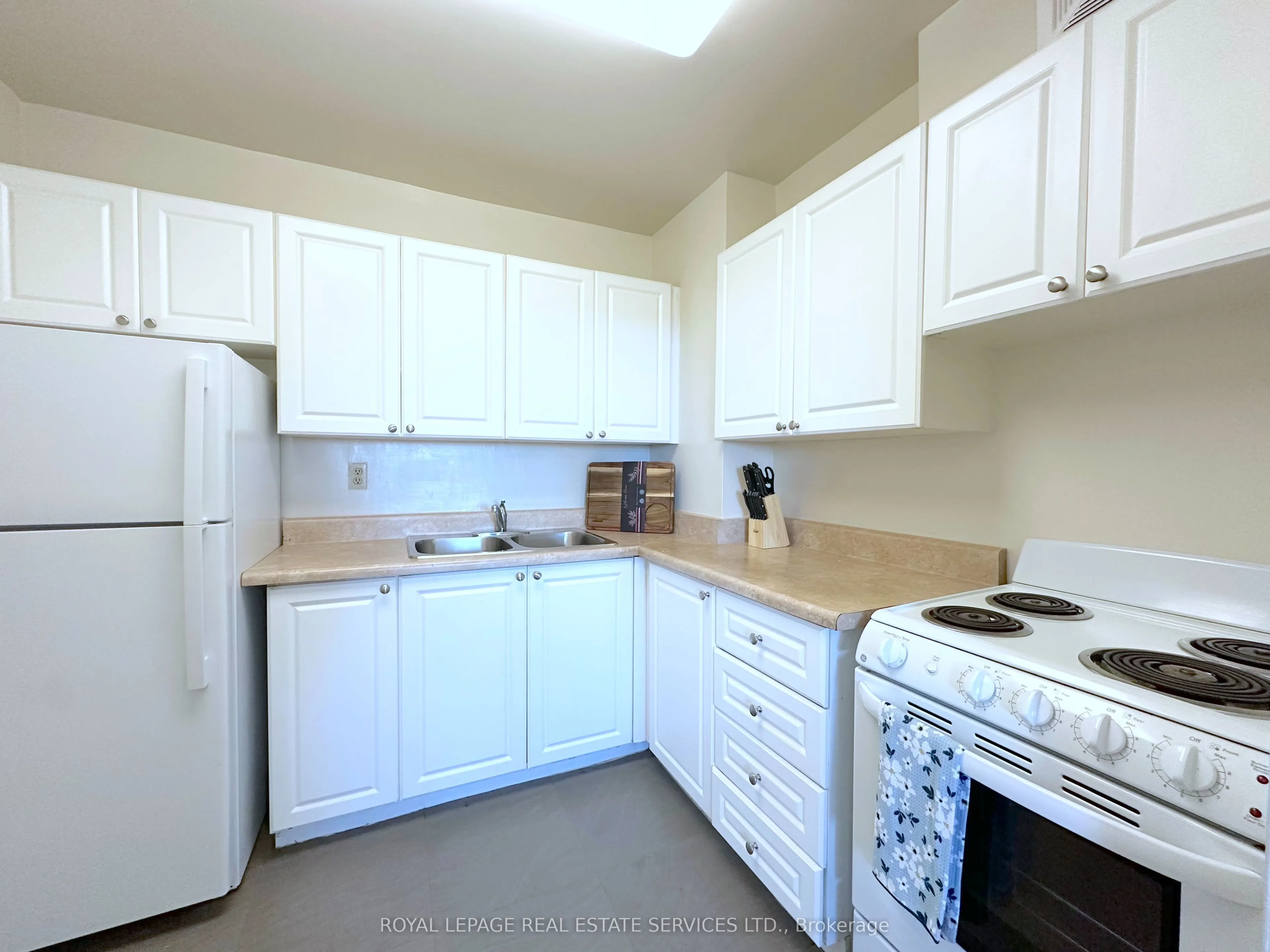 30 Denton Avenue, #1014
