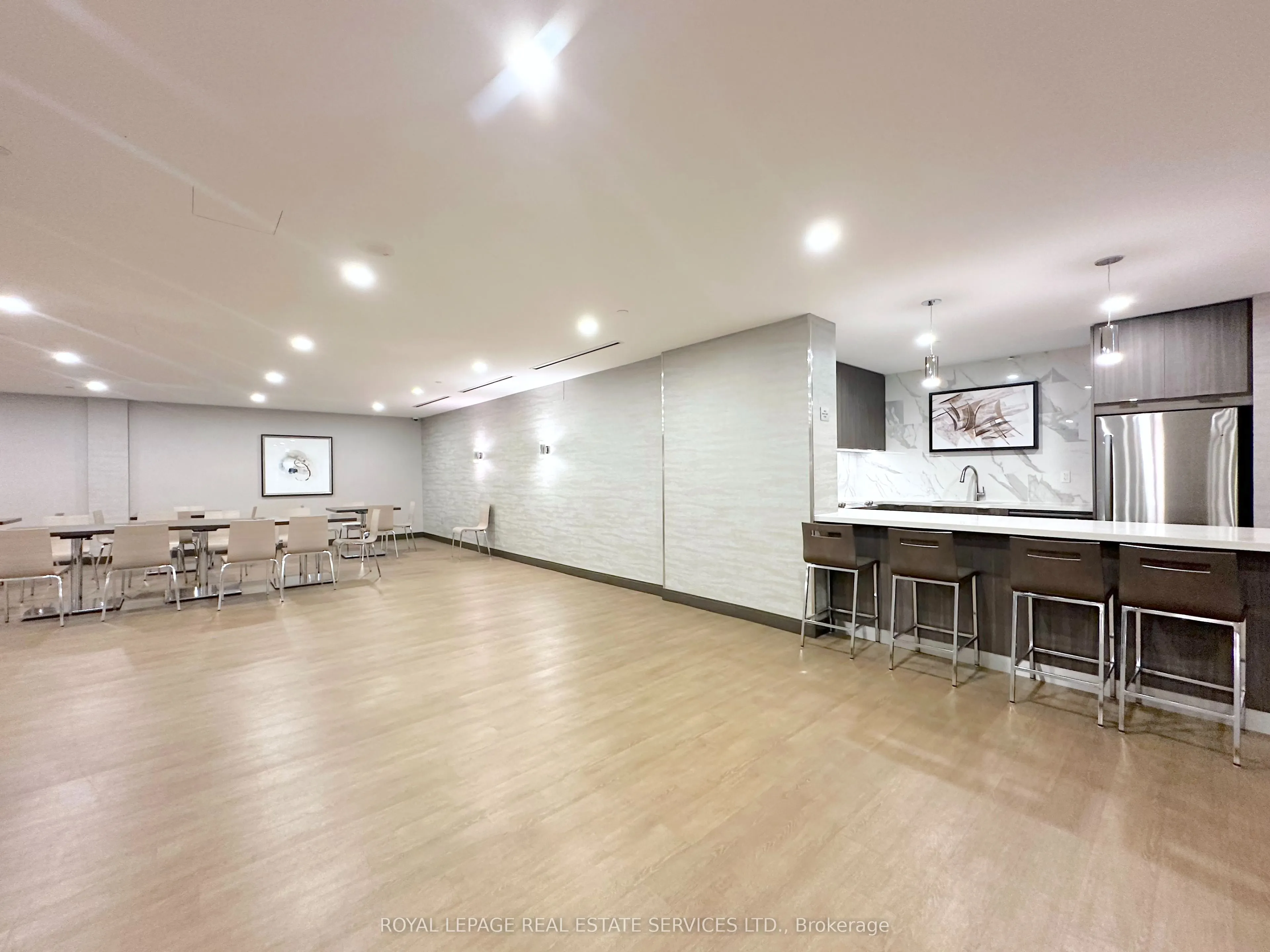 30 Denton Avenue, #215