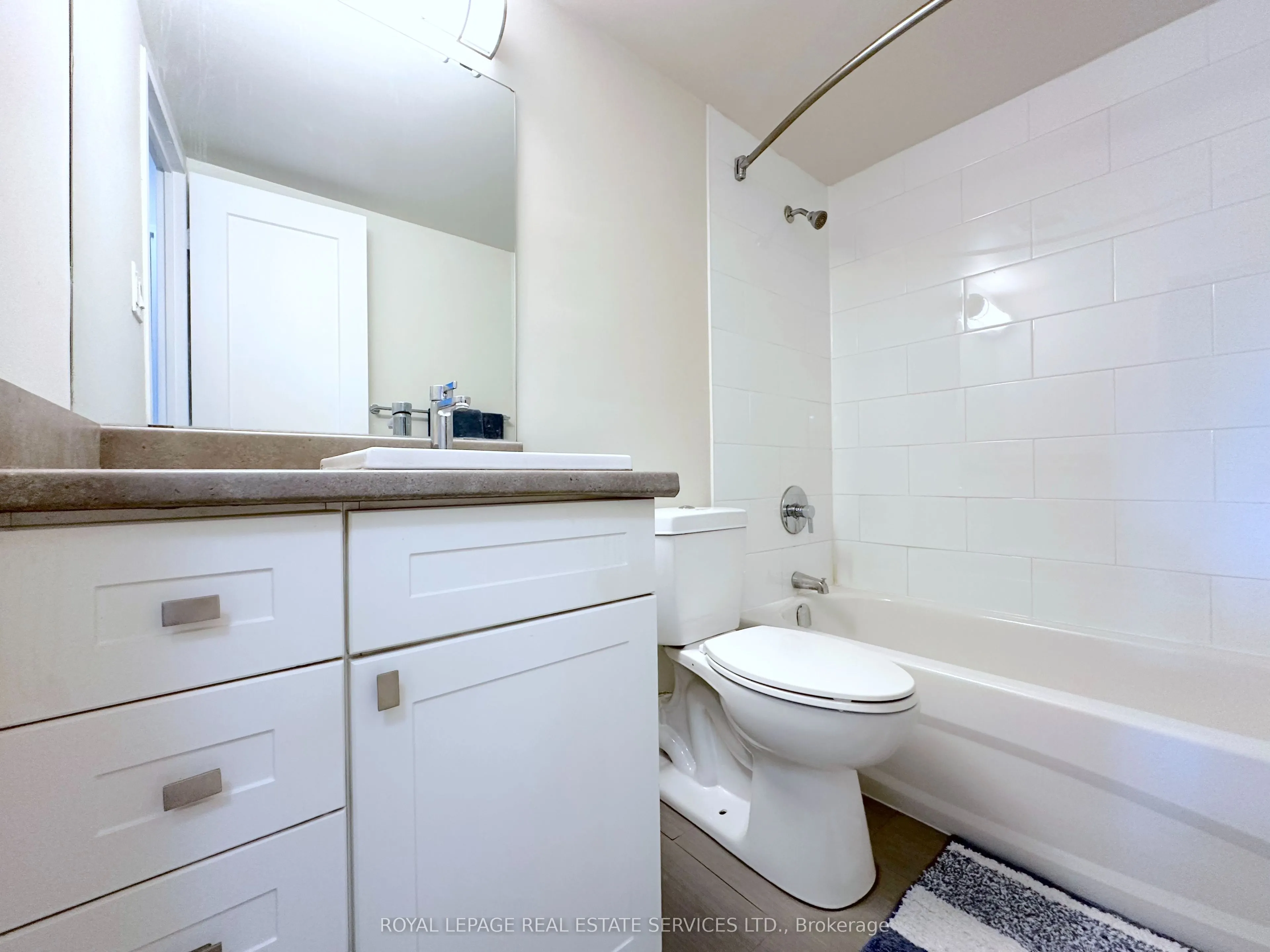 30 Denton Avenue, #215
