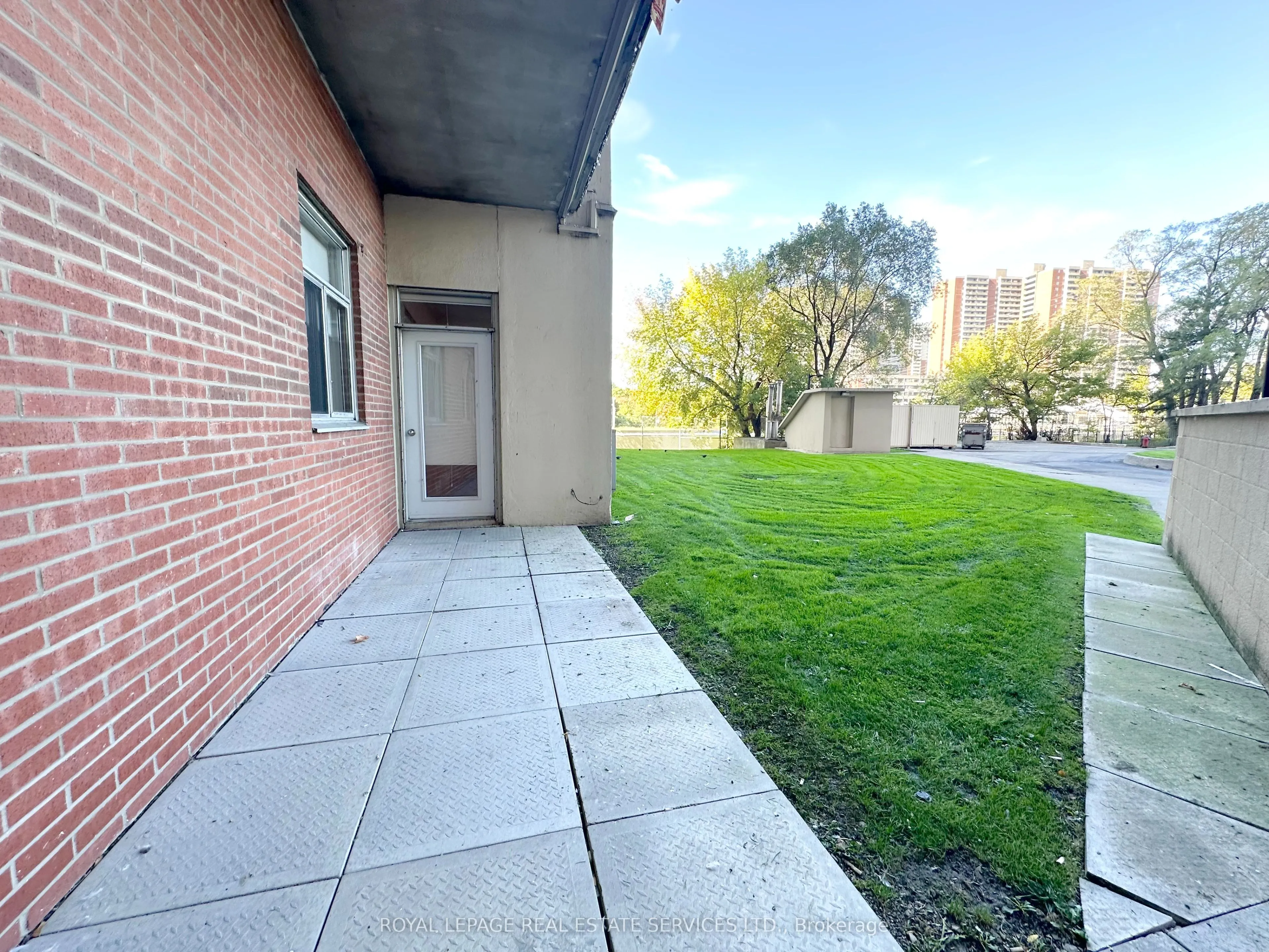 30 Denton Avenue, #115