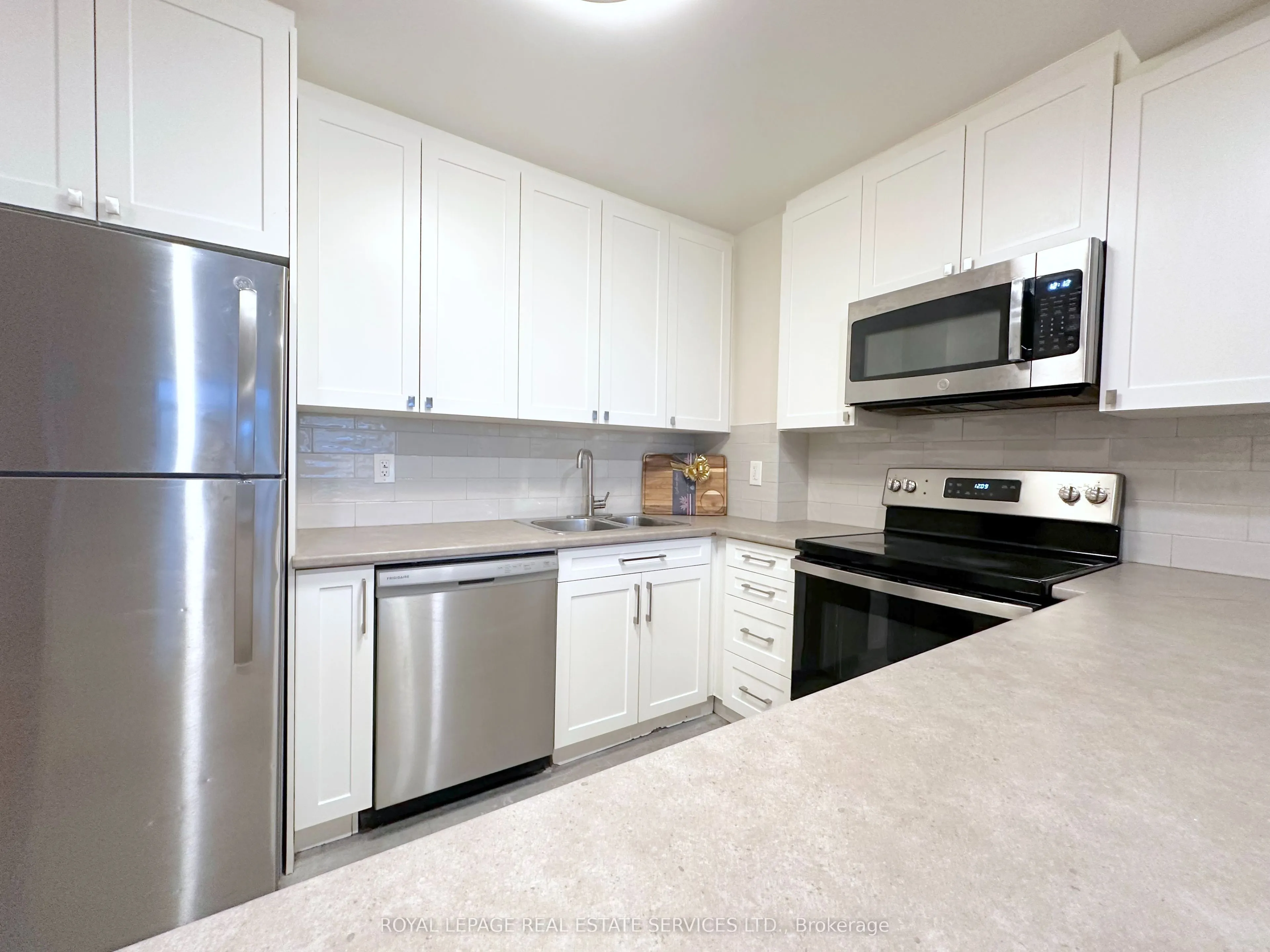 30 Denton Avenue, #115