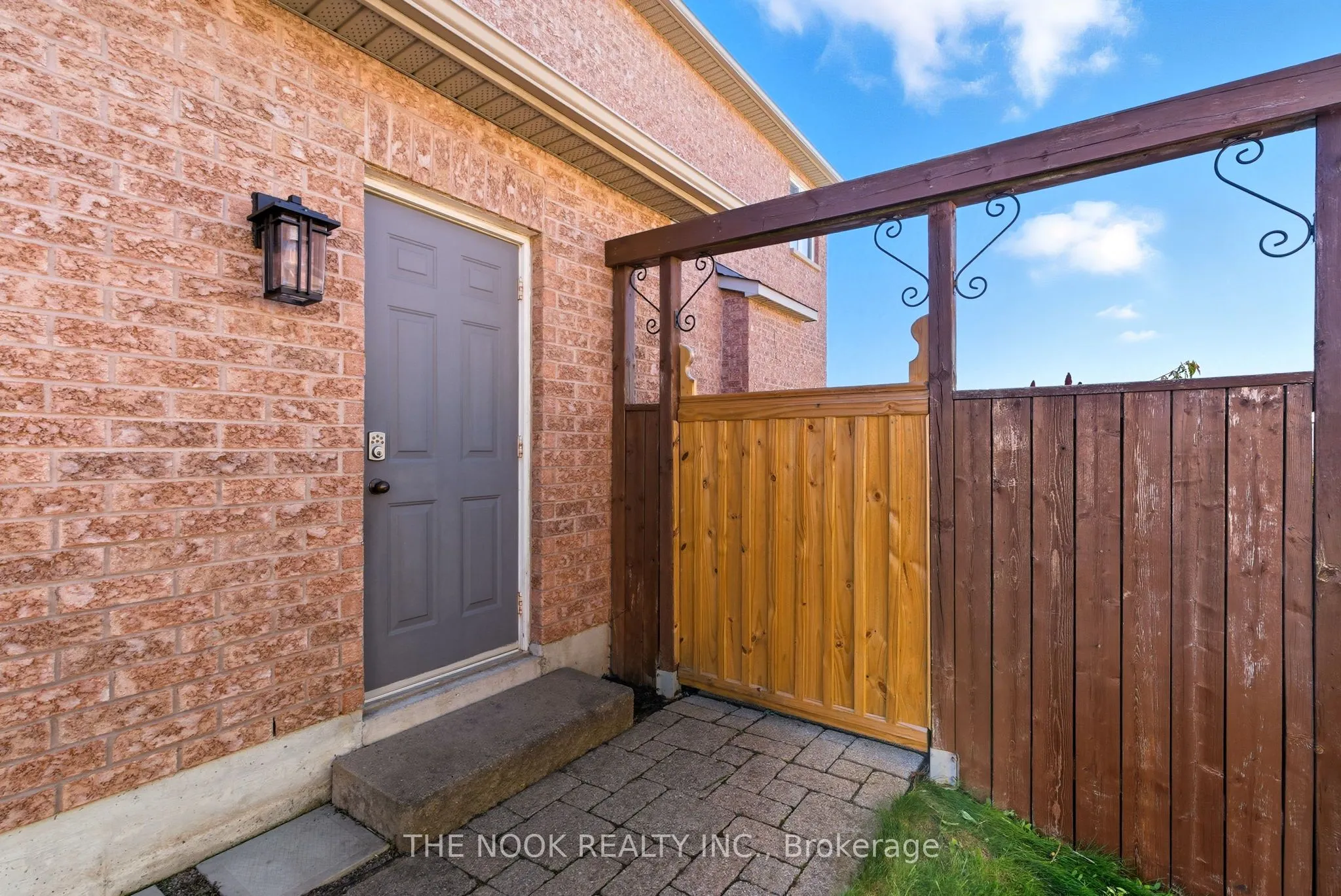 42 Bridle Court