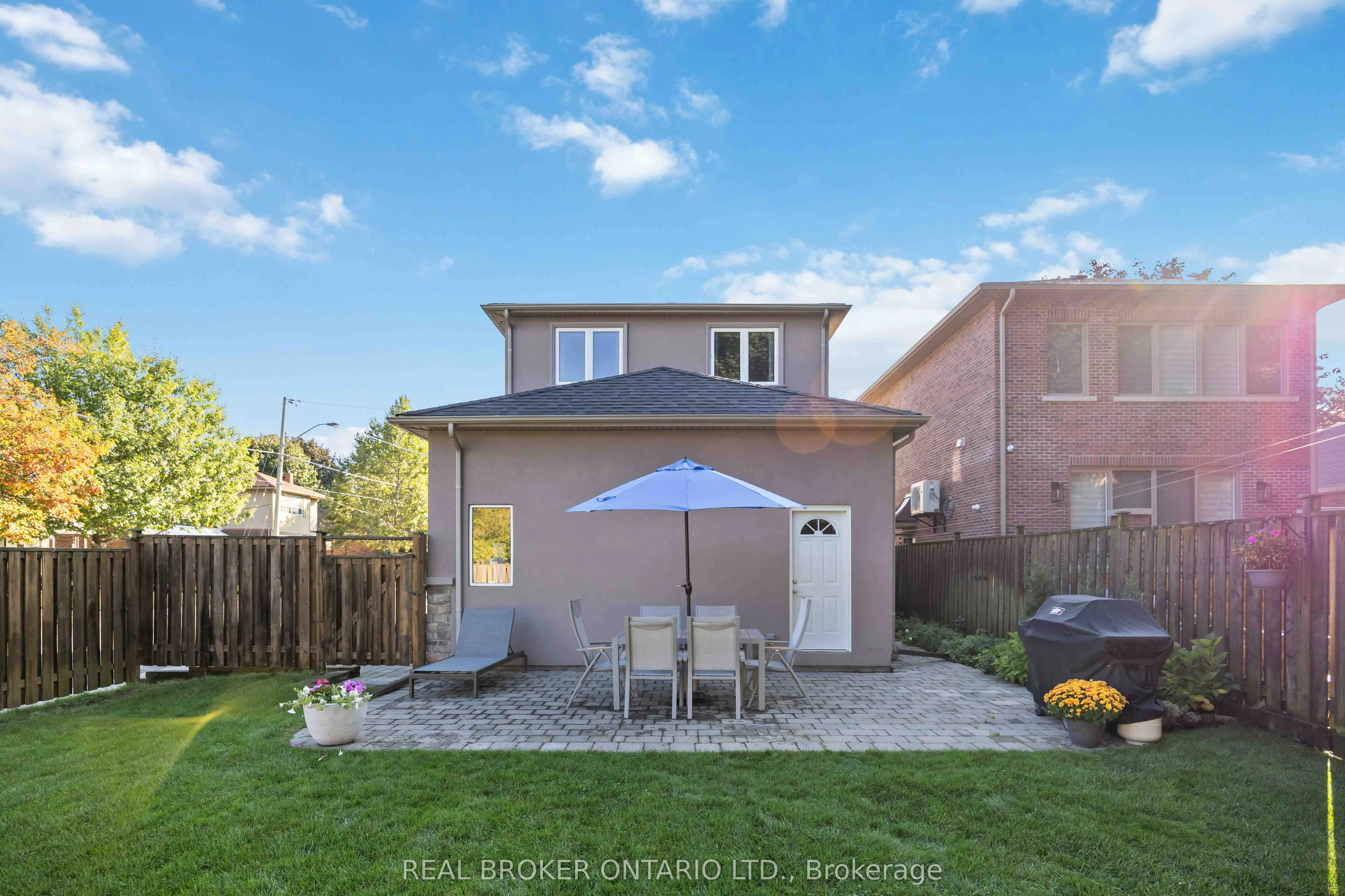 122 Cedarcrest Boulevard