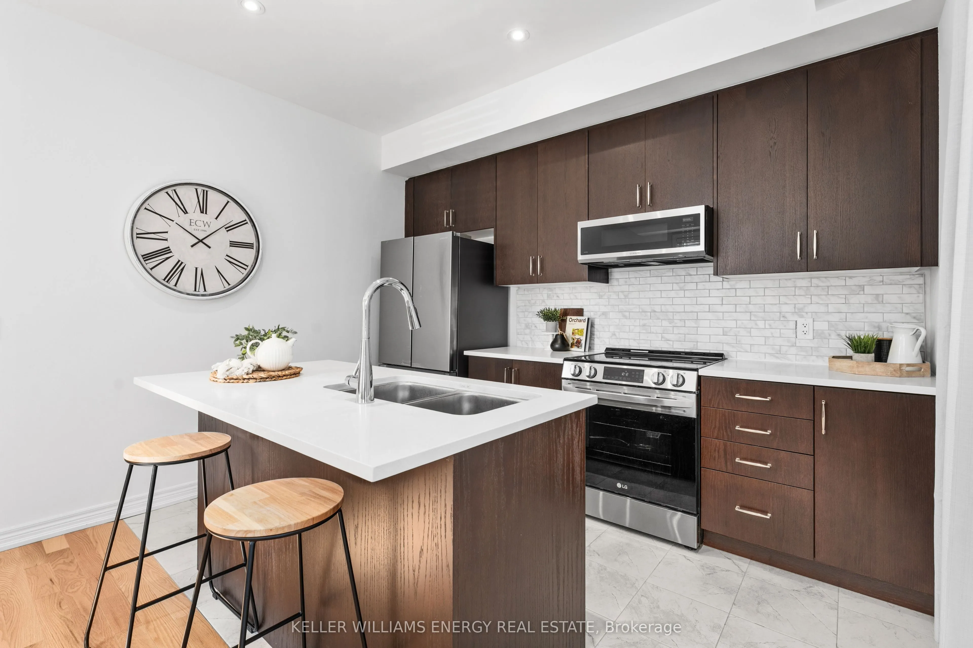 62 Sorbara Way