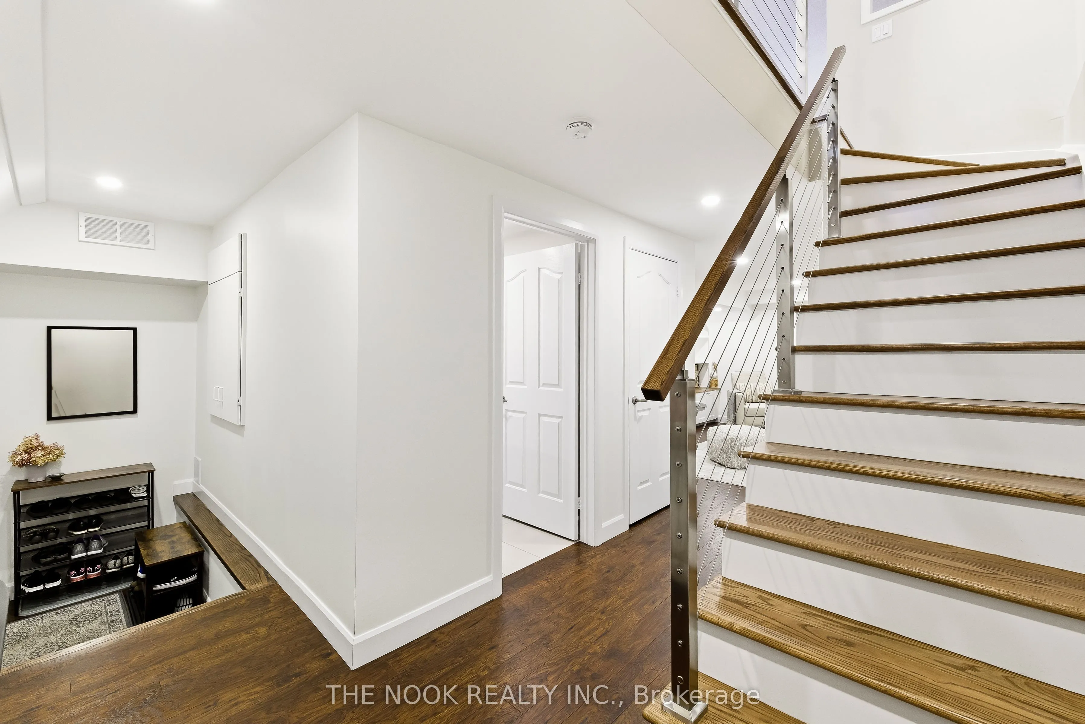 1995 Royal Road, #102