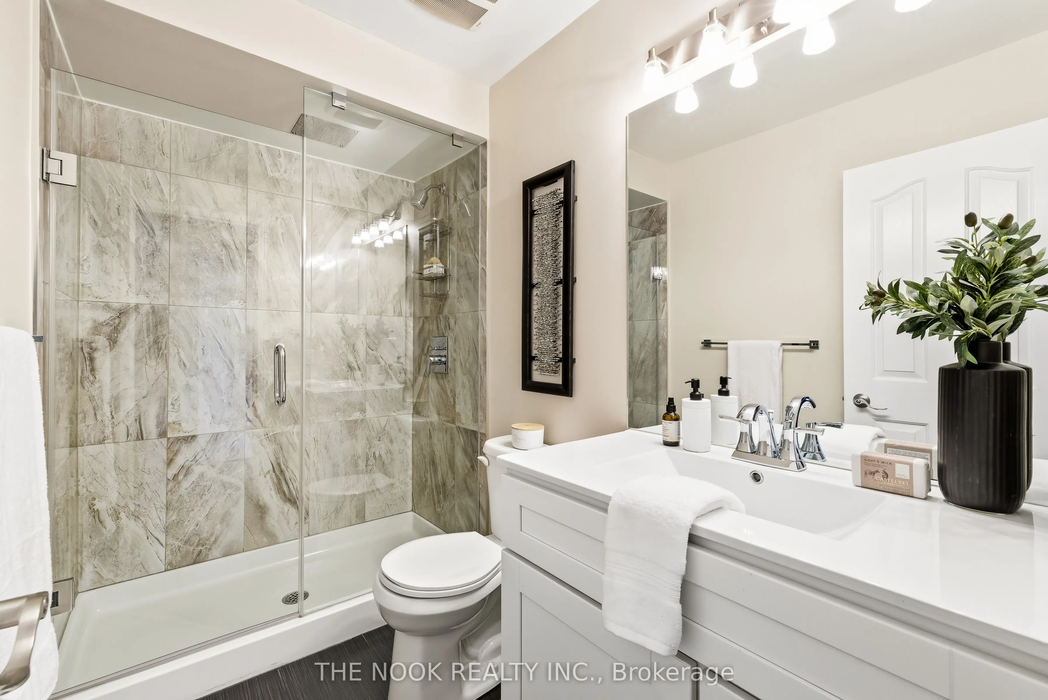 1995 Royal Road, #102