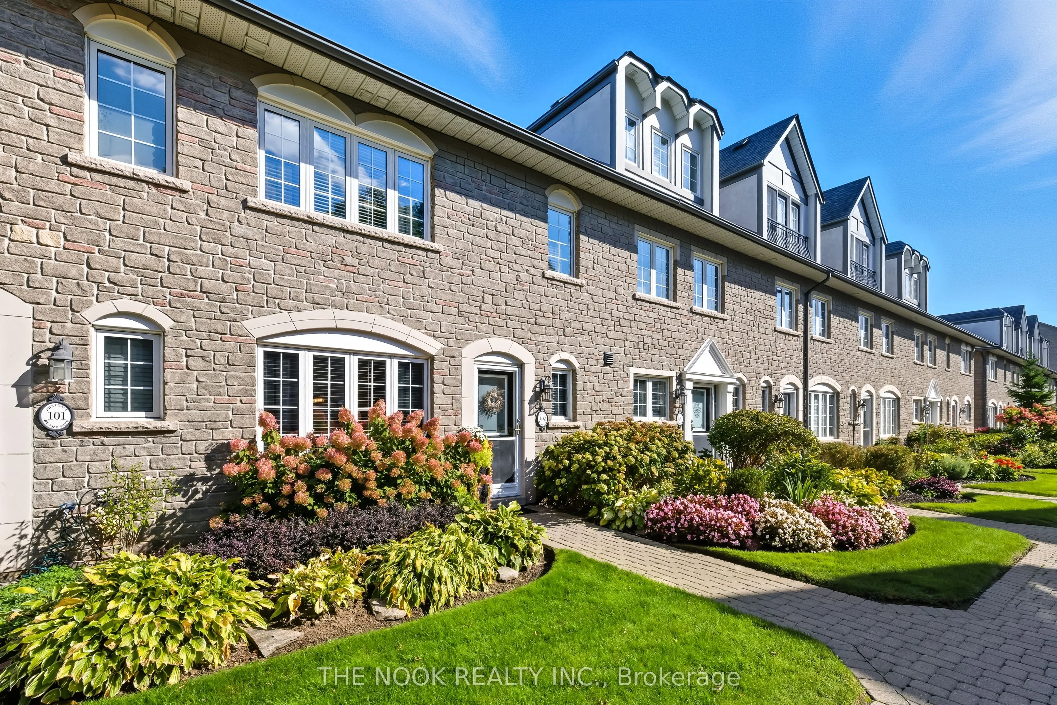 1995 Royal Road, #102