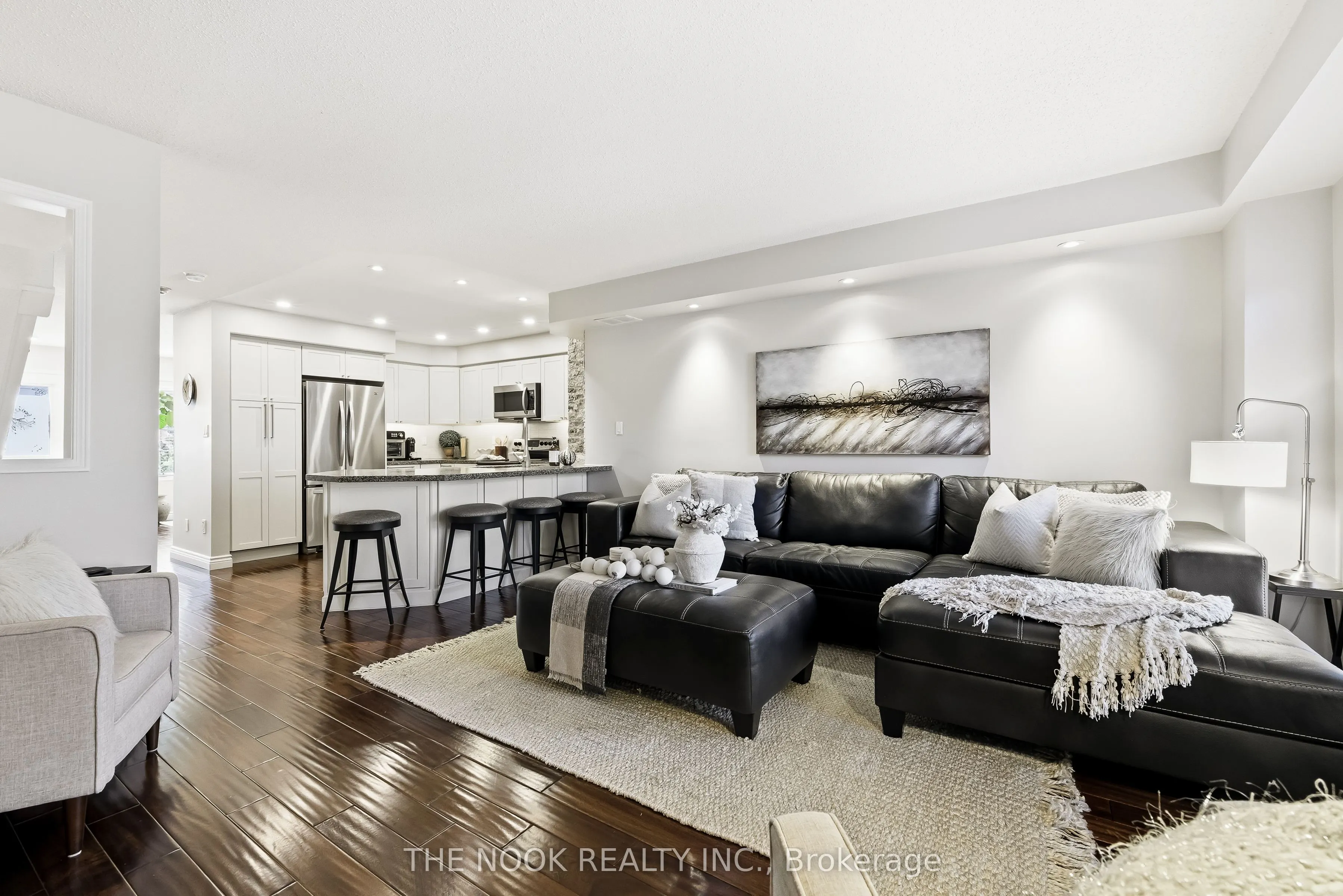 1995 Royal Road, #102
