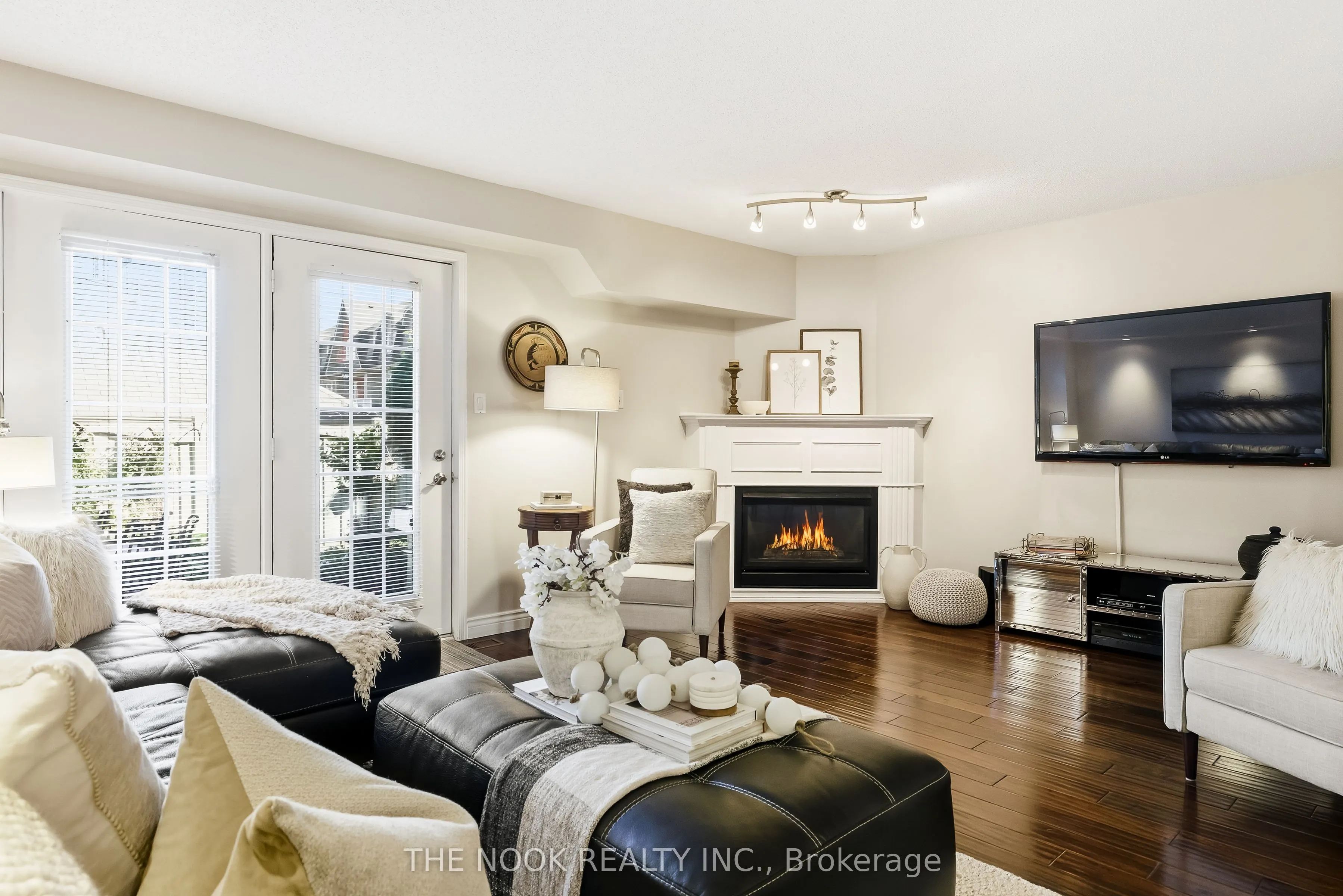 1995 Royal Road, #102