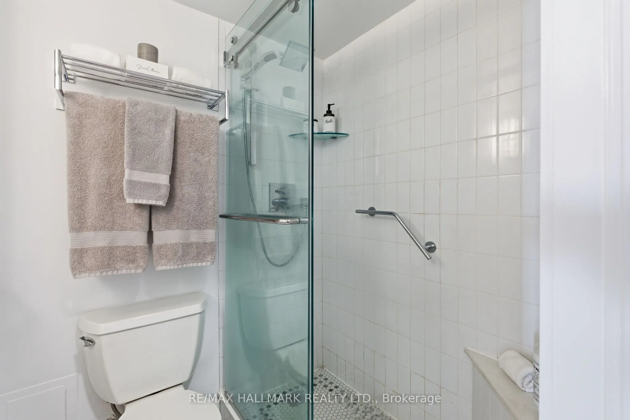 980 Broadview Avenue, #802