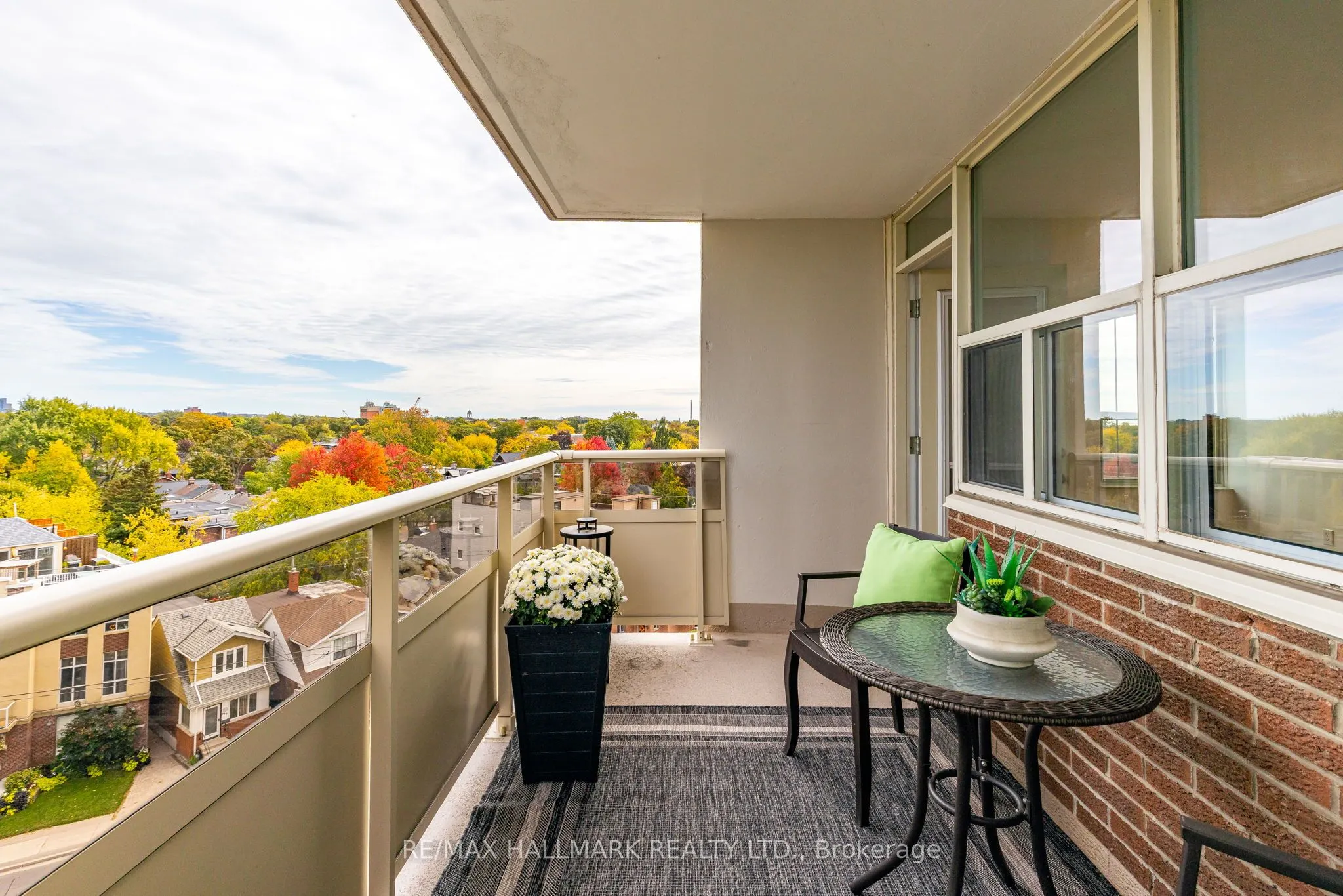980 Broadview Avenue, #802