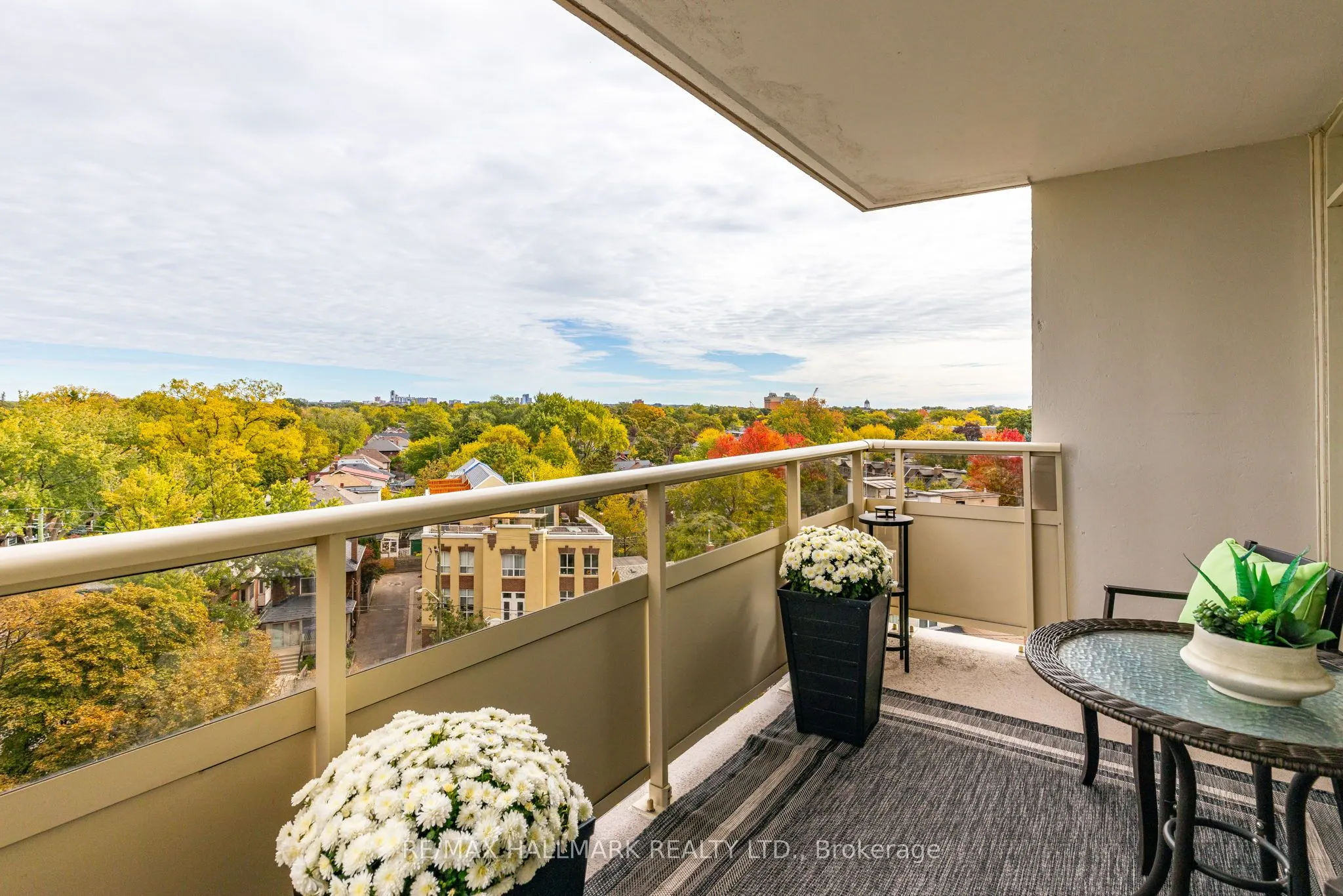 980 Broadview Avenue, #802
