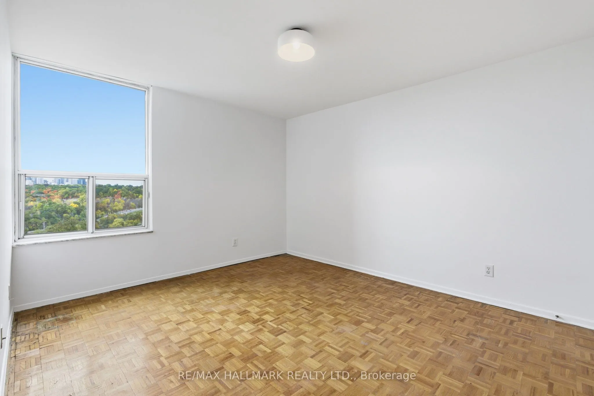 980 Broadview Avenue, #802