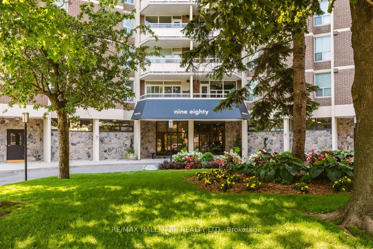 980 Broadview Avenue, #802