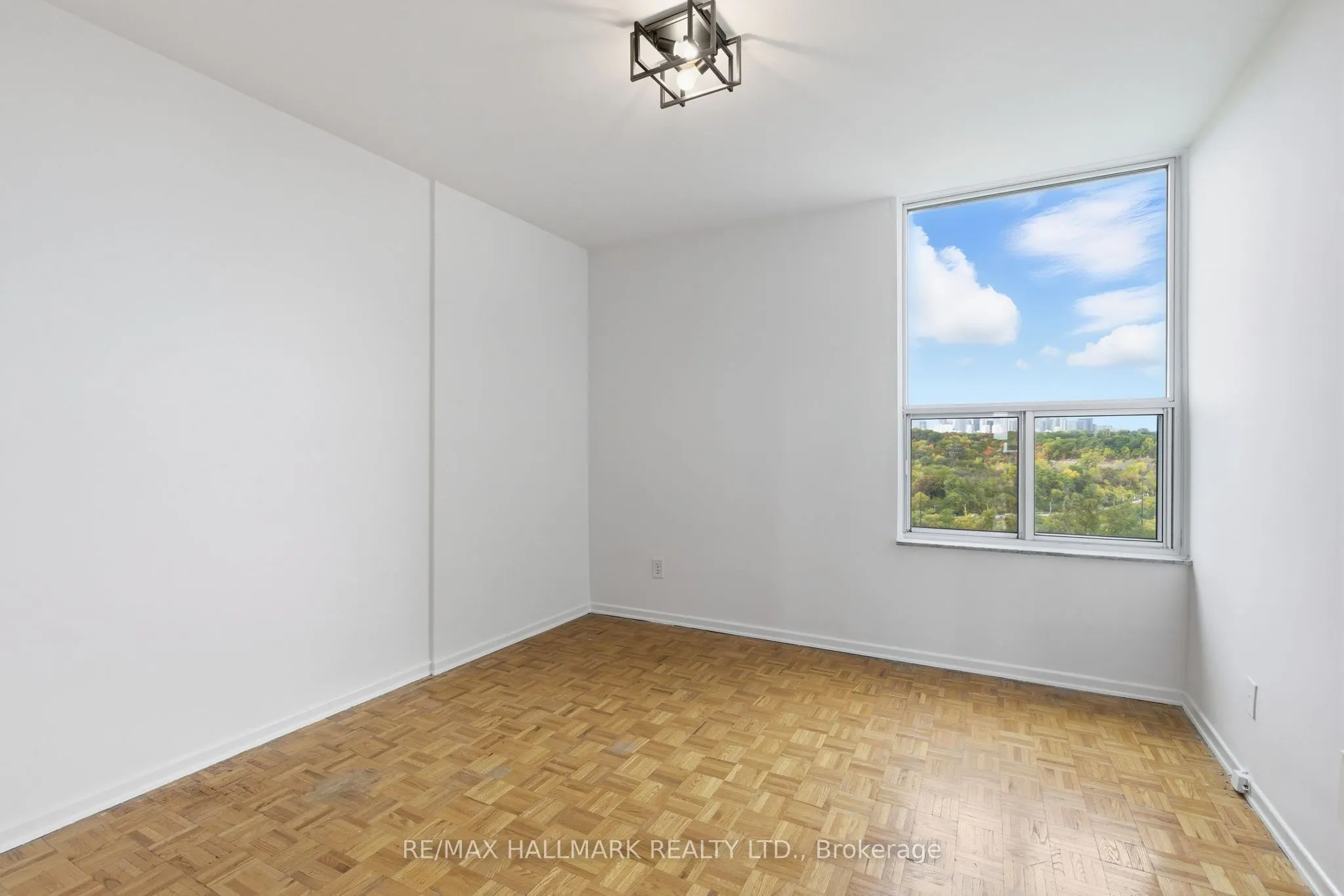 980 Broadview Avenue, #802