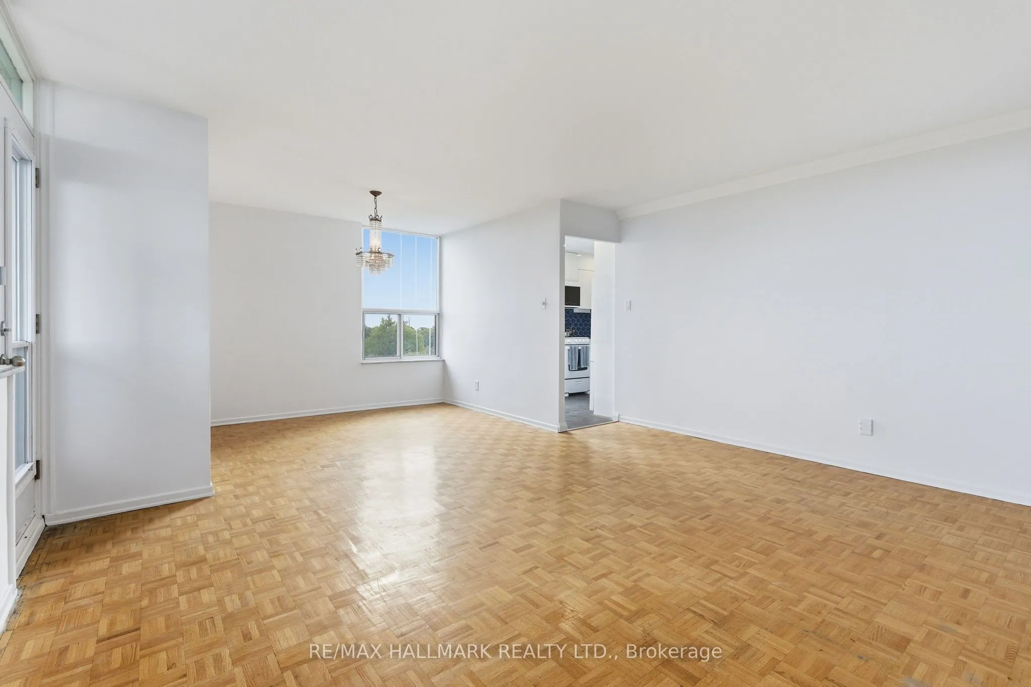 980 Broadview Avenue, #802