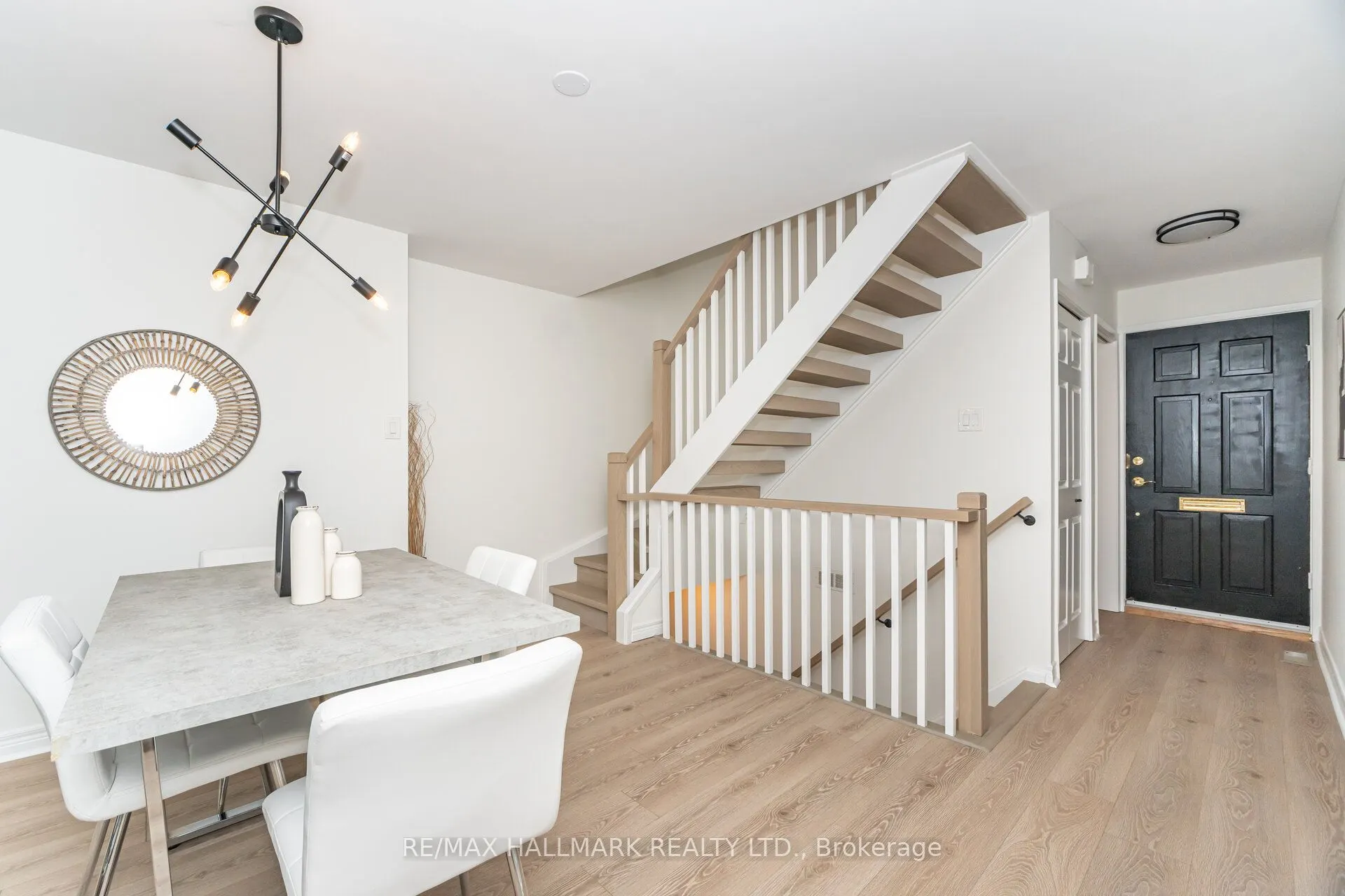 90 Kippendavie Avenue, ##5