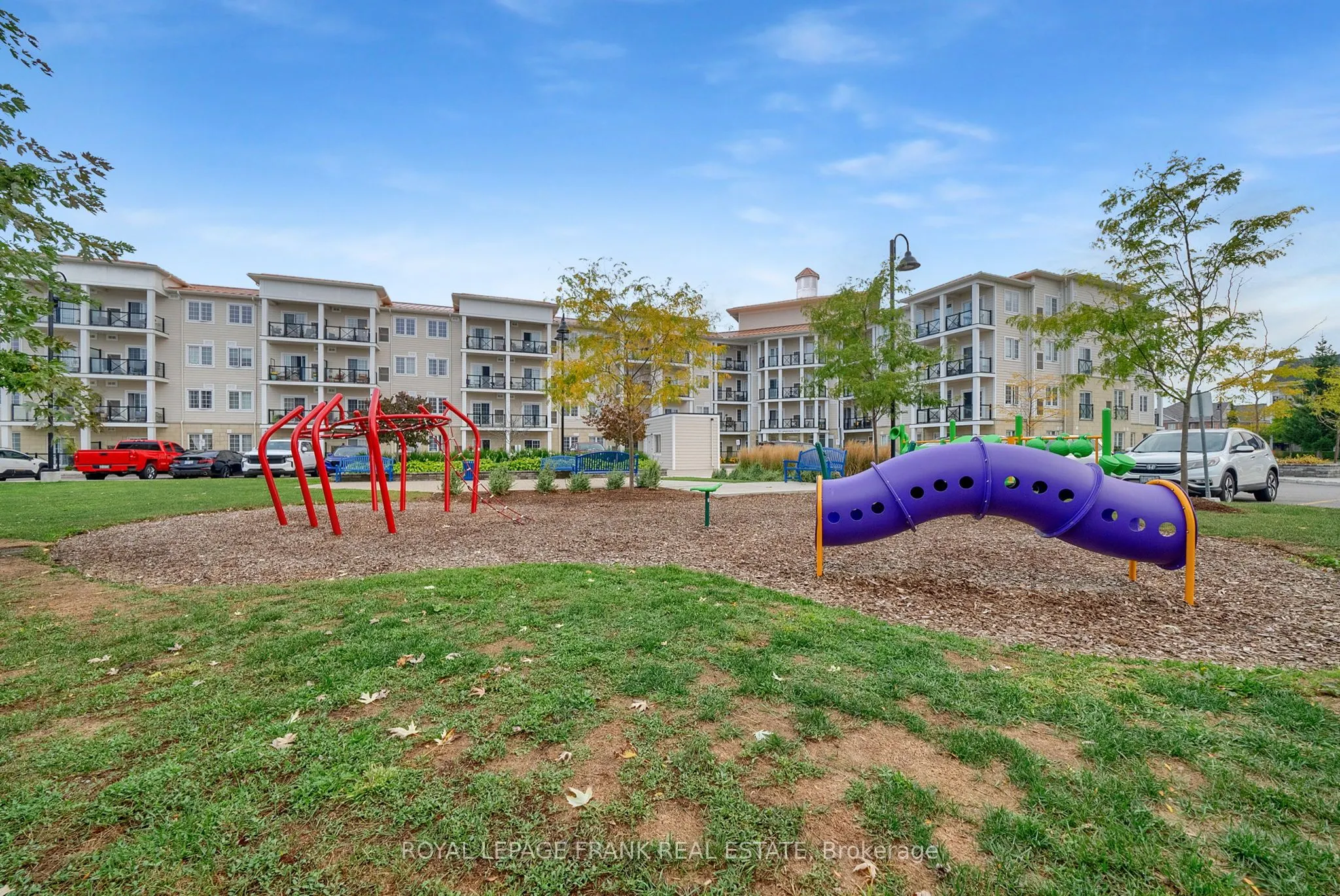 50 Lakebreeze Drive, #216