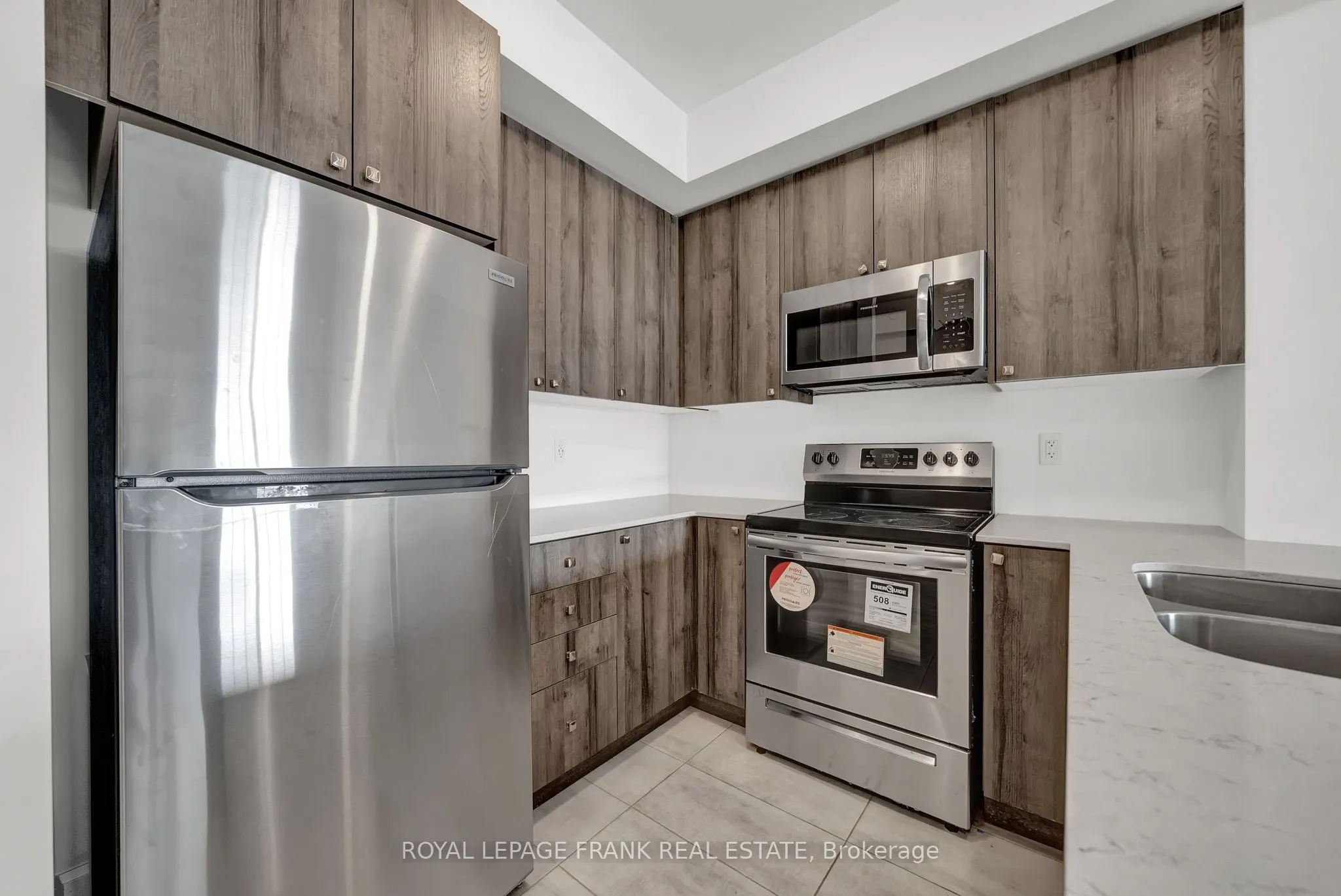 50 Lakebreeze Drive, #216