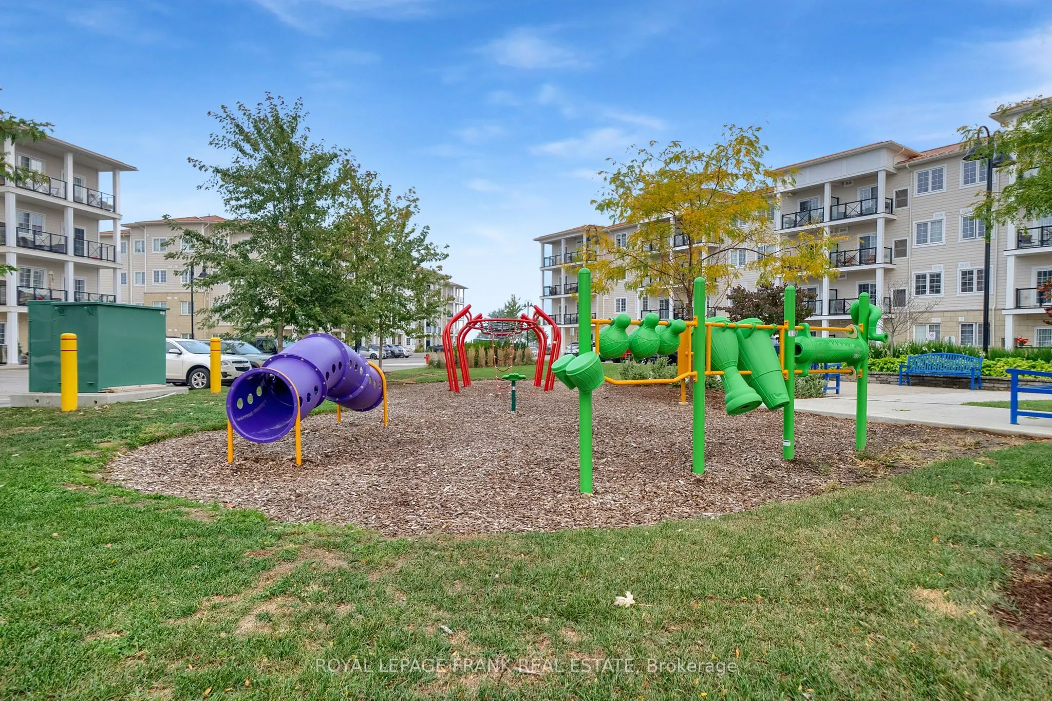 50 Lakebreeze Drive, #216