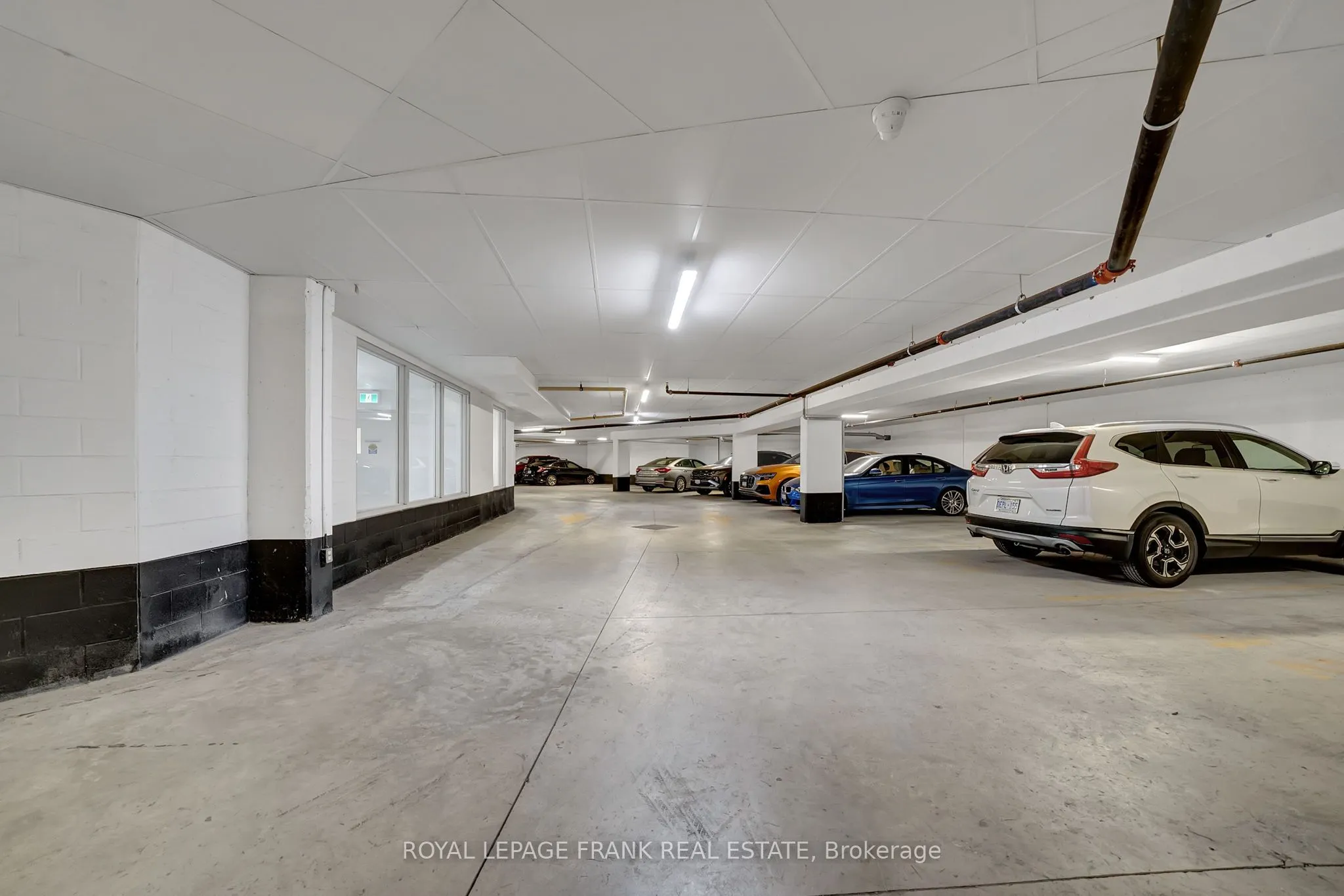 50 Lakebreeze Drive, #216