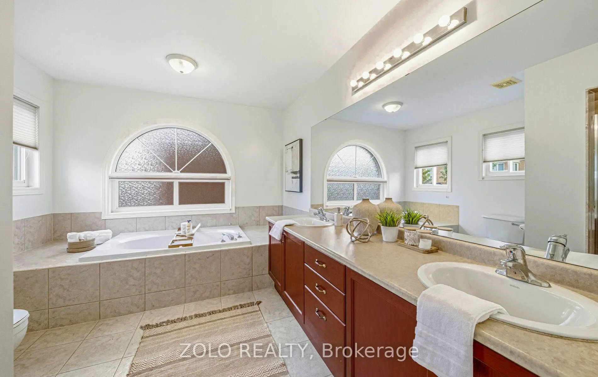 8 Covington Drive