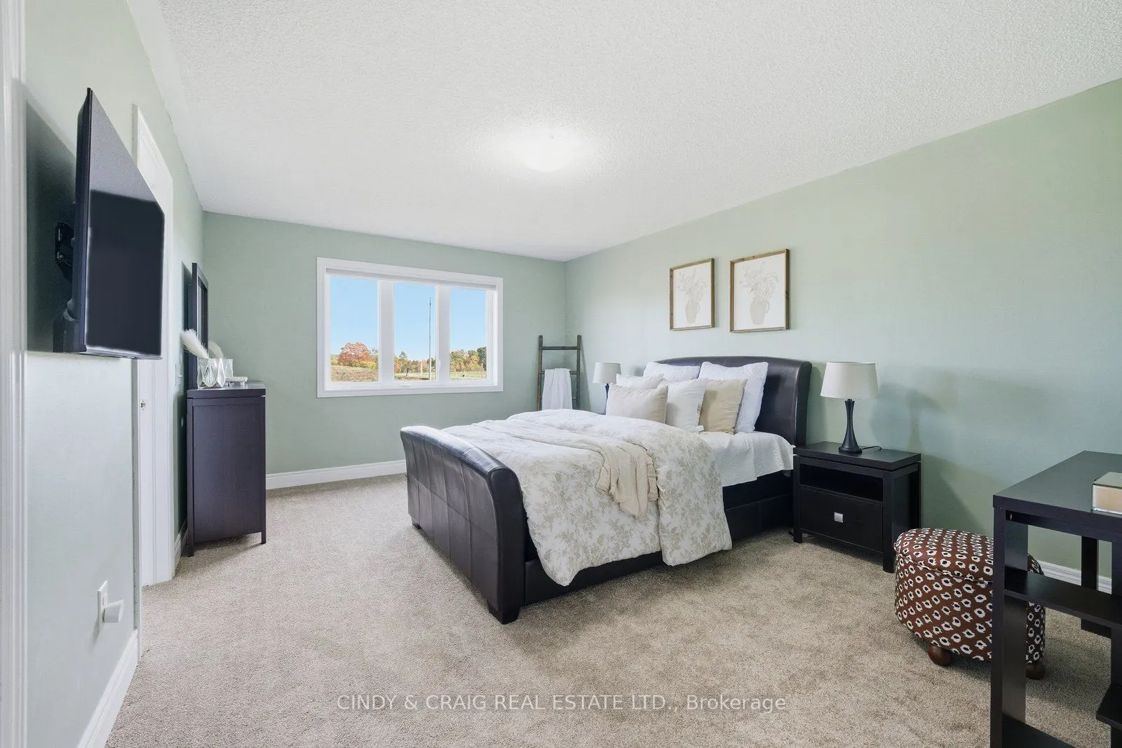 119 Dewell Crescent