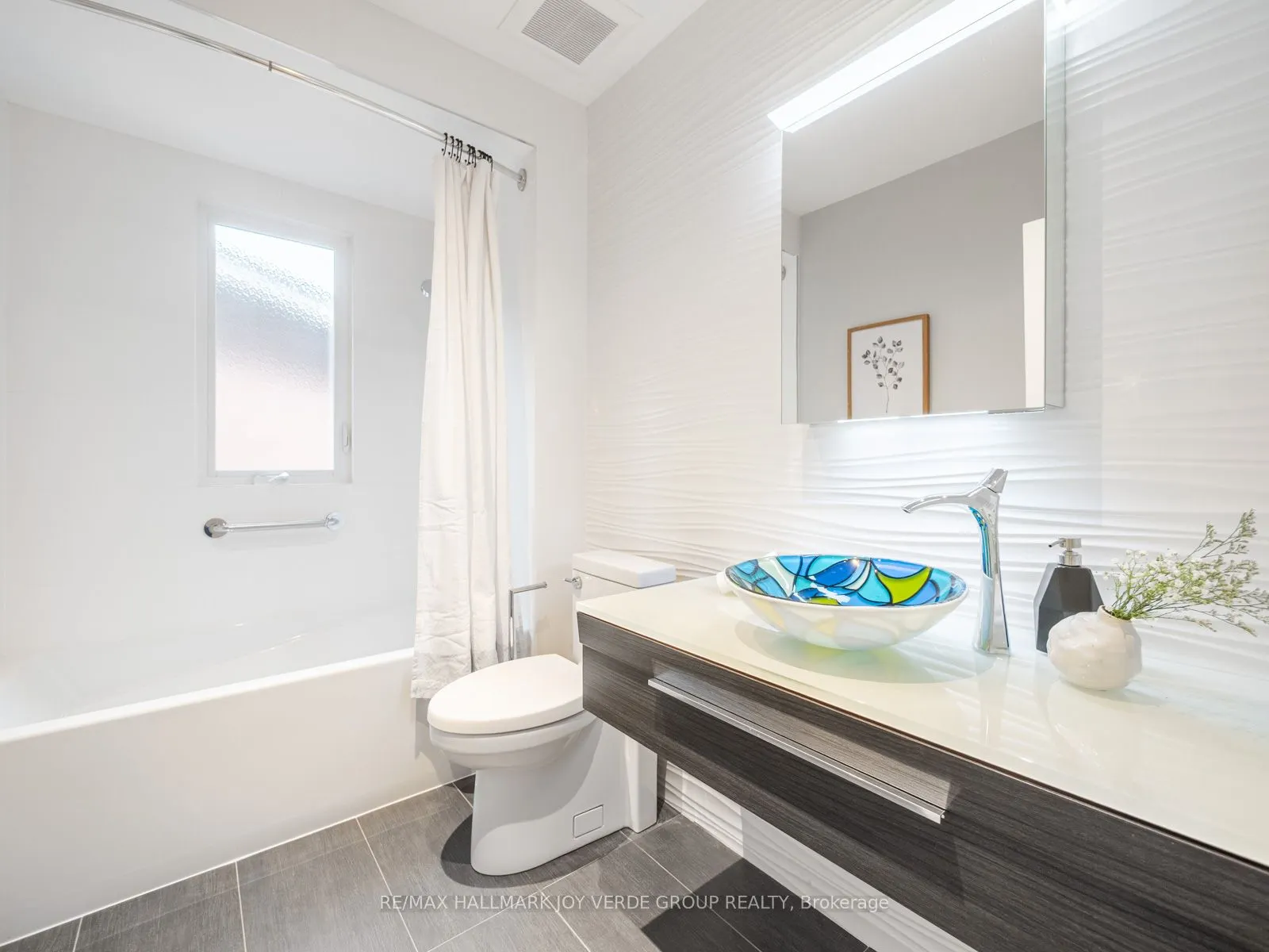 163 Courcelette Road
