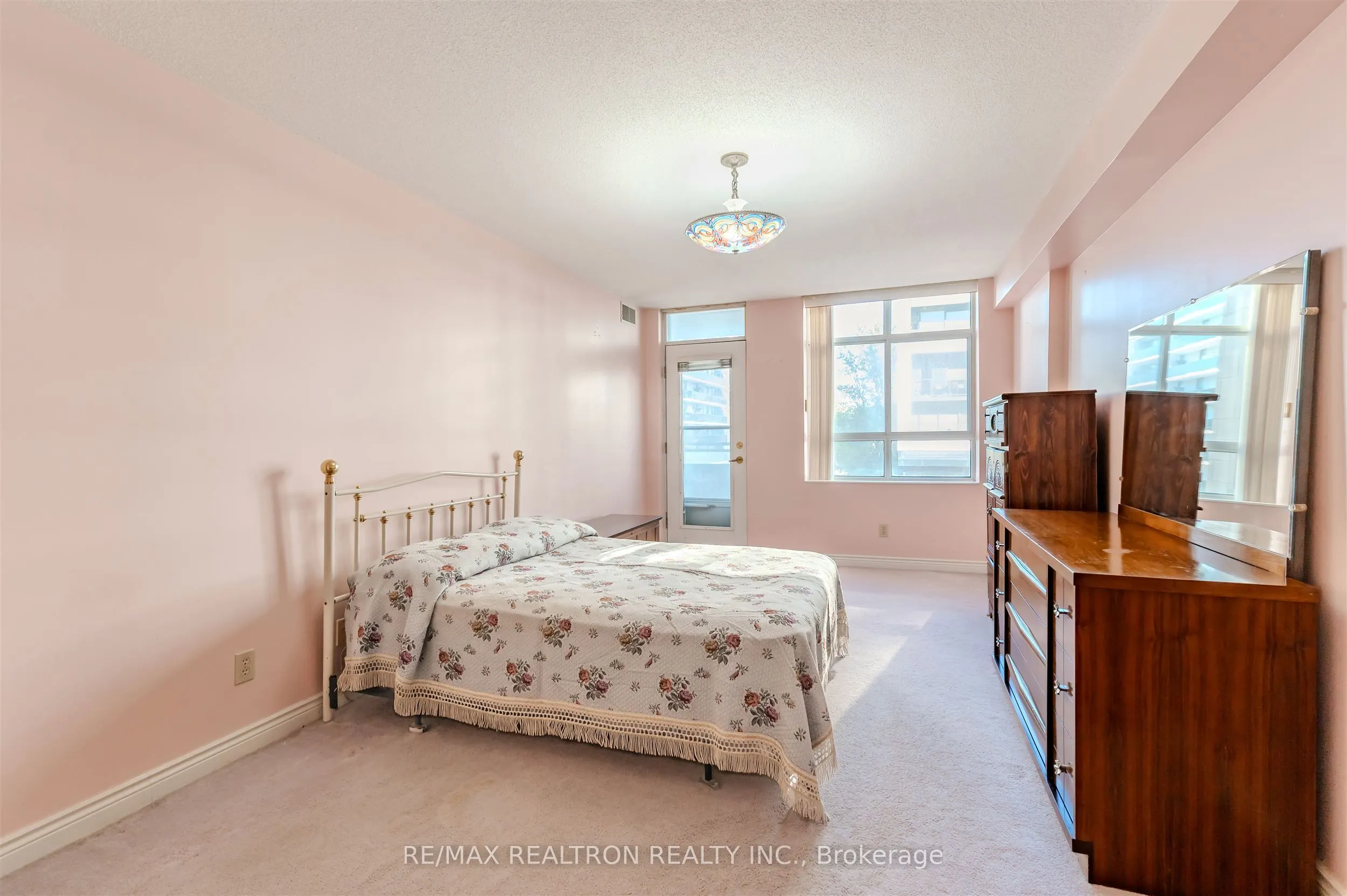 1091 Kingston Road, #429