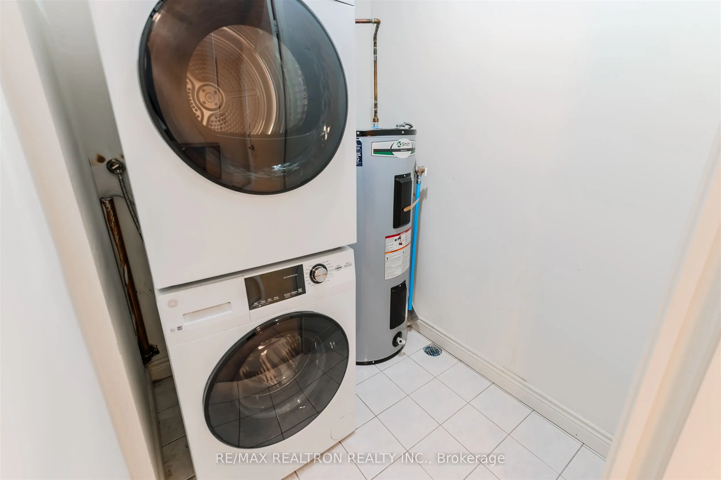 1091 Kingston Road, #429