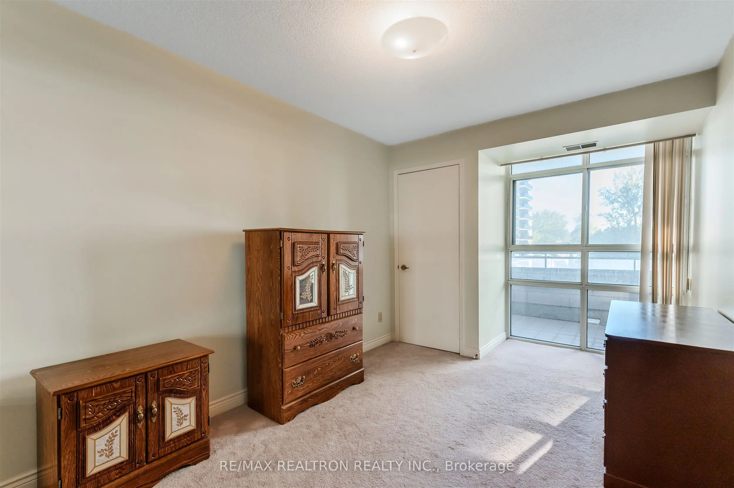 1091 Kingston Road, #429
