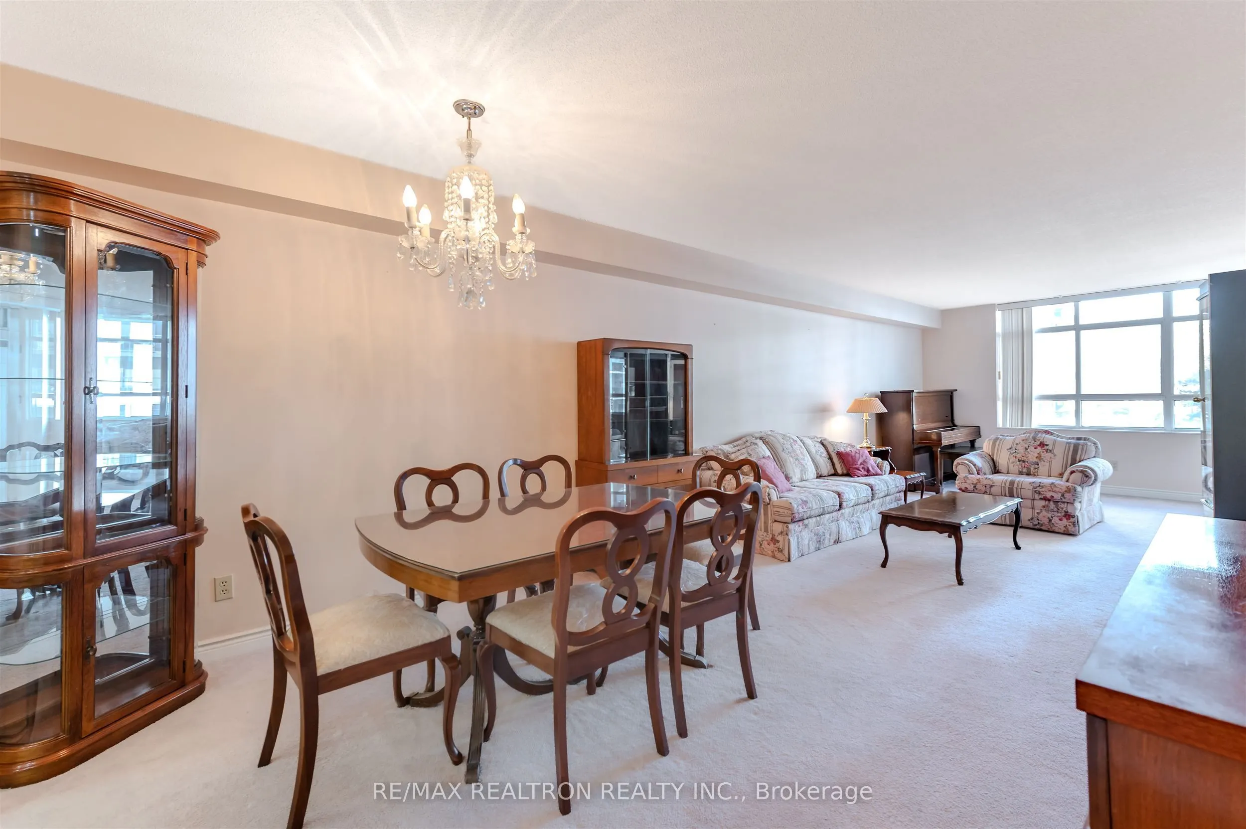 1091 Kingston Road, #429
