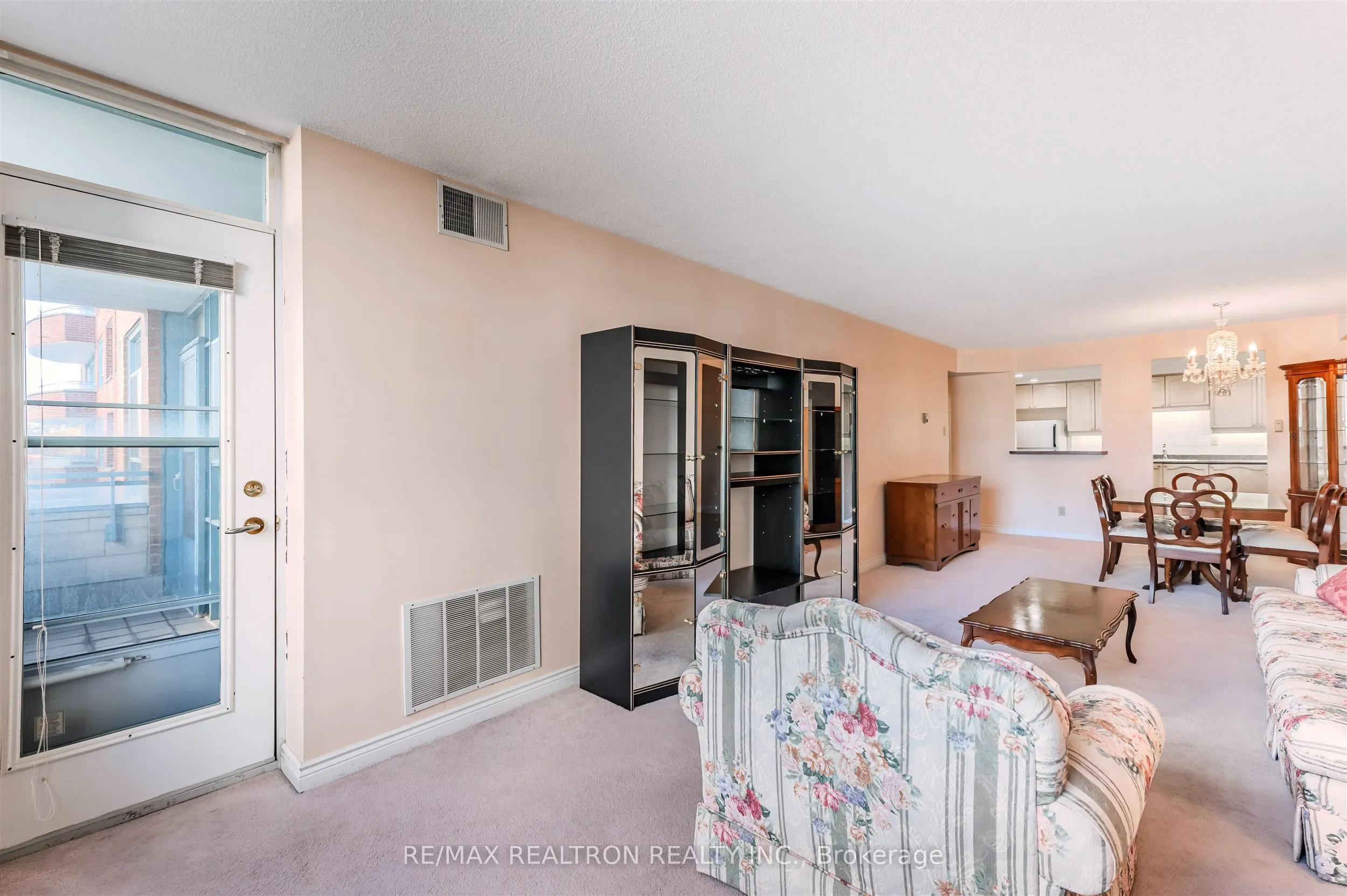 1091 Kingston Road, #429