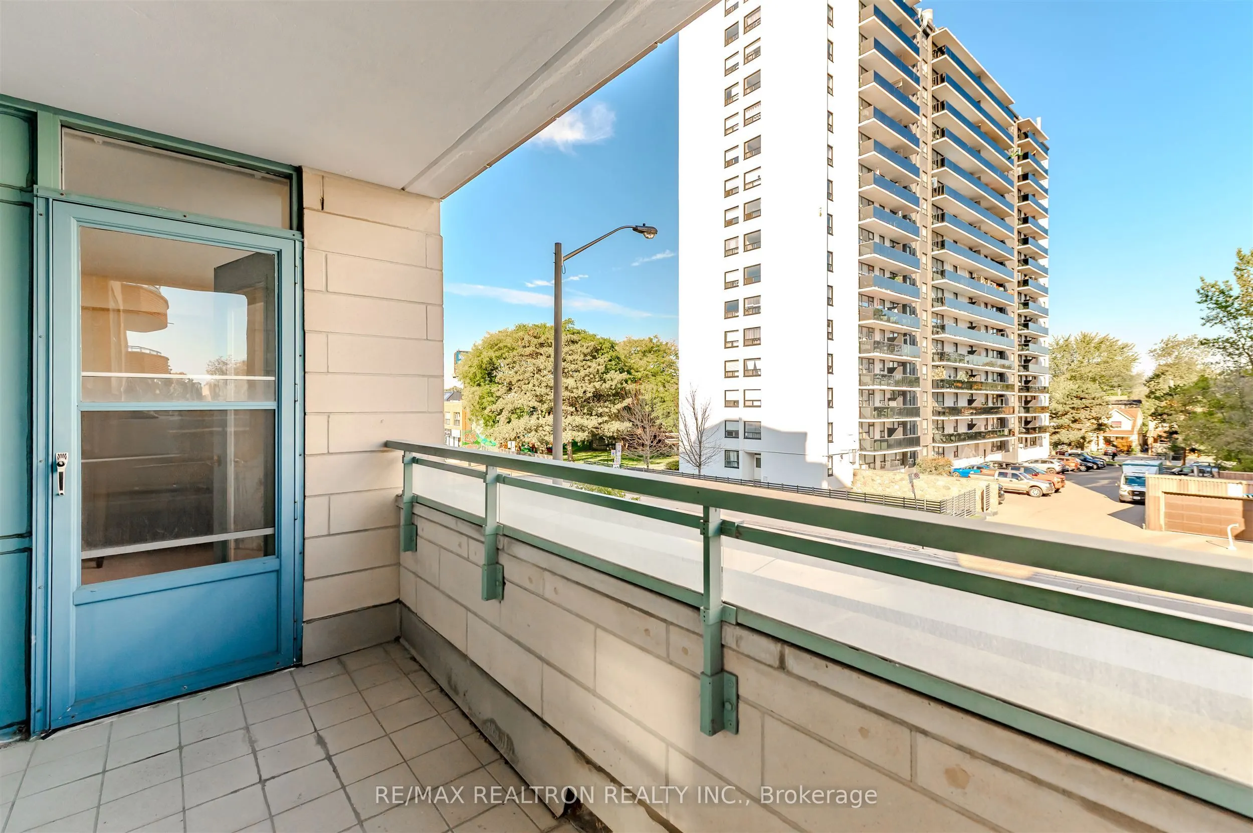 1091 Kingston Road, #429