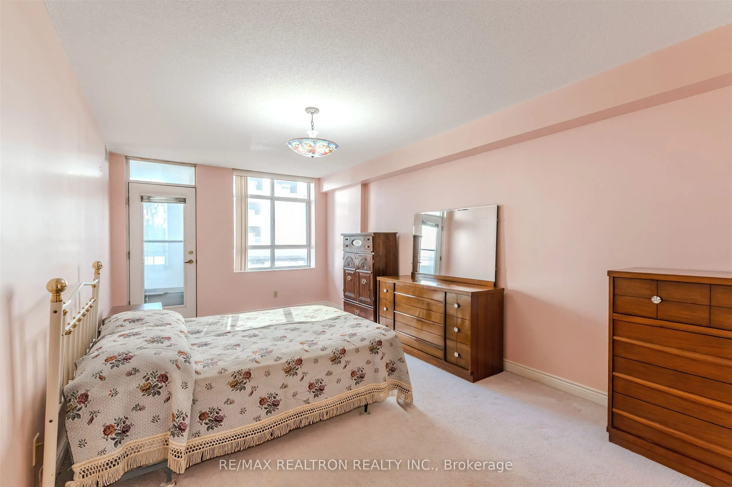 1091 Kingston Road, #429